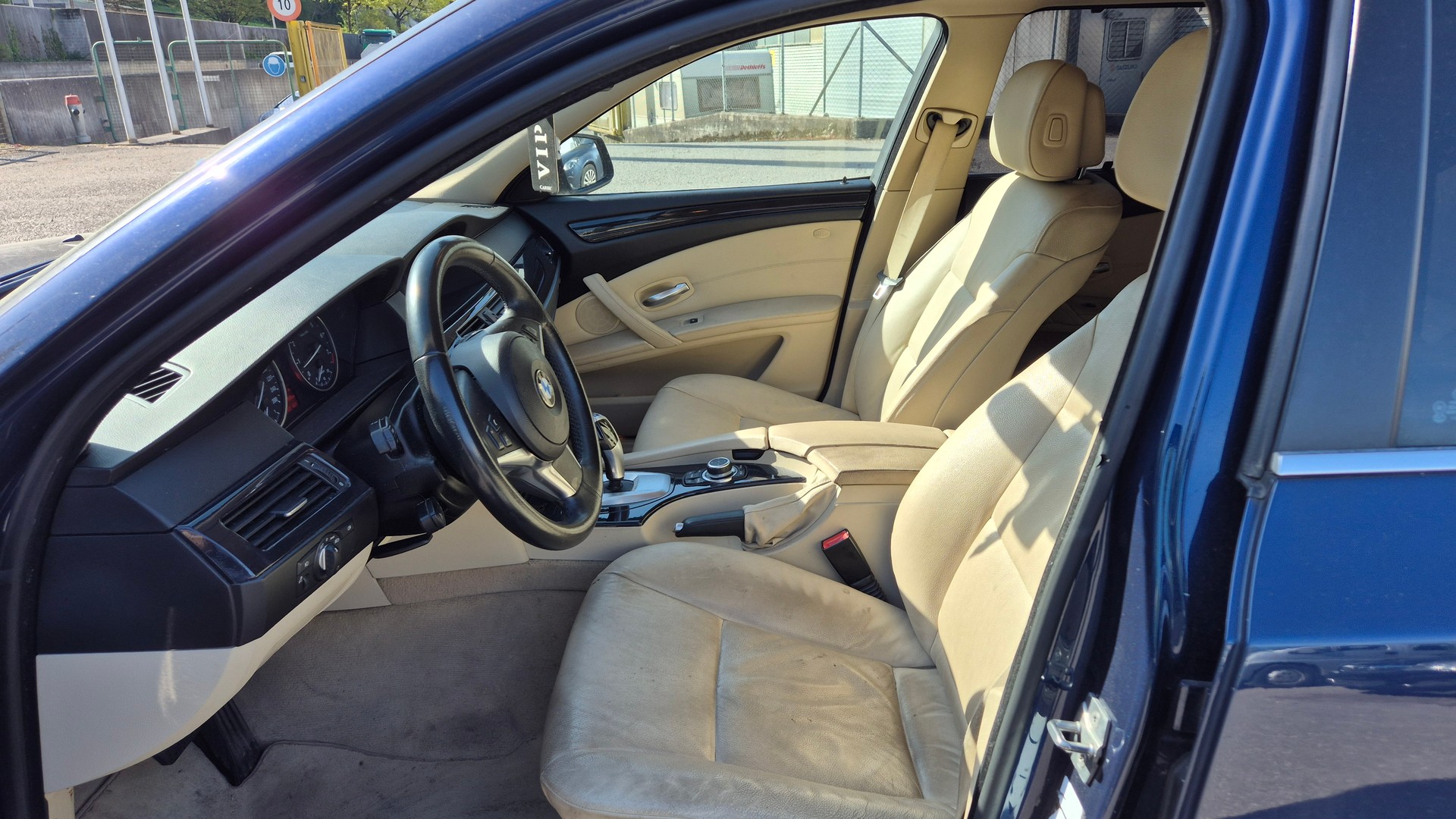 BMW 525xi Touring Steptronic-image-7