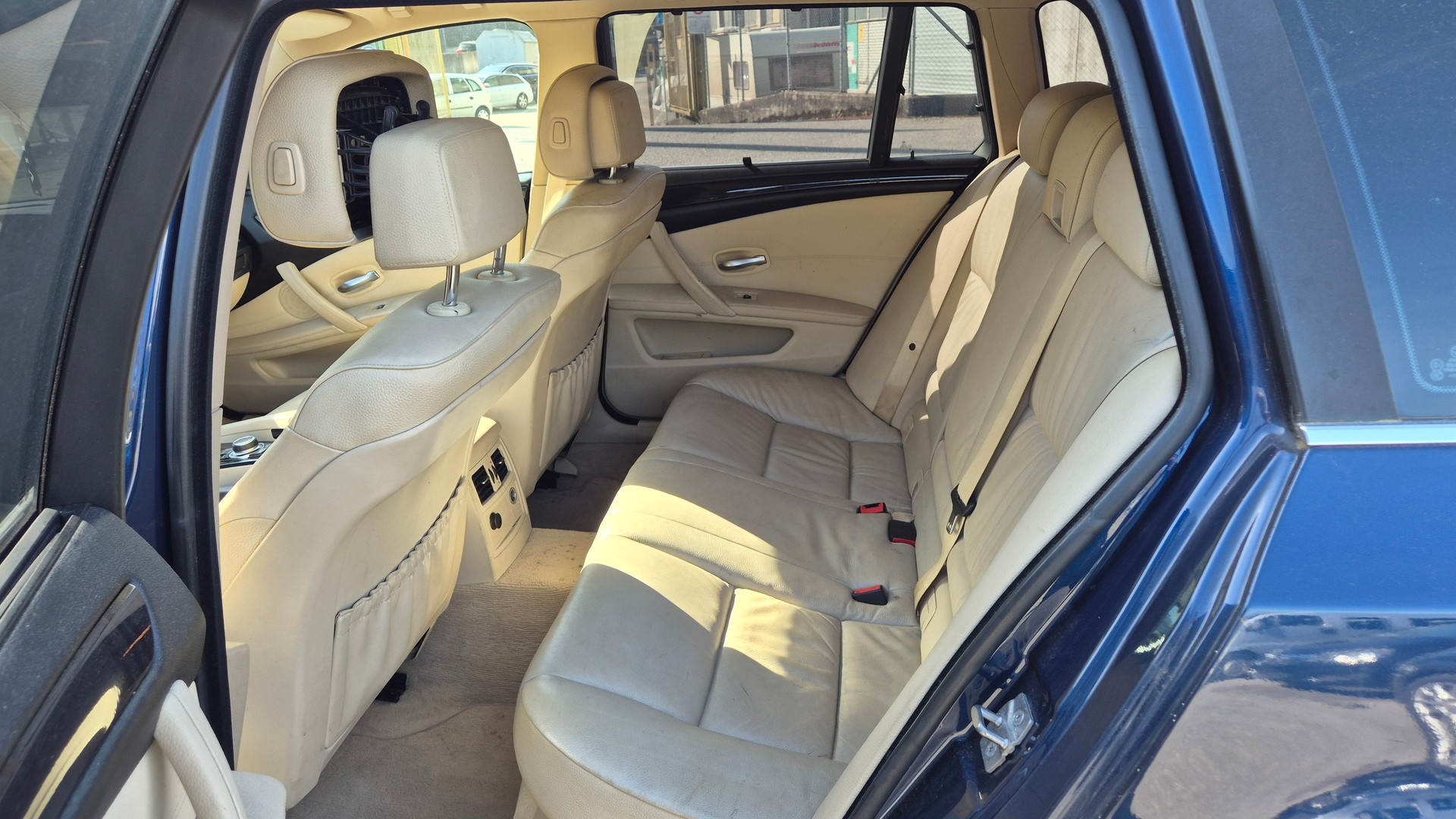 BMW 525xi Touring Steptronic-image-8