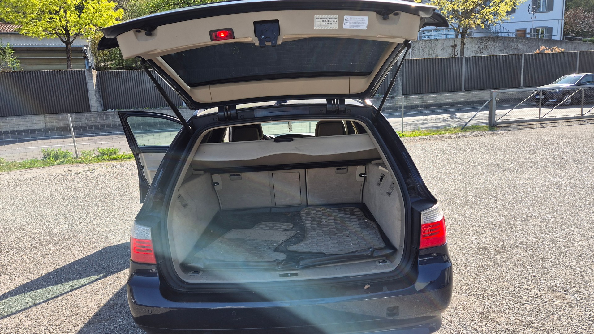 BMW 525xi Touring Steptronic-image-10
