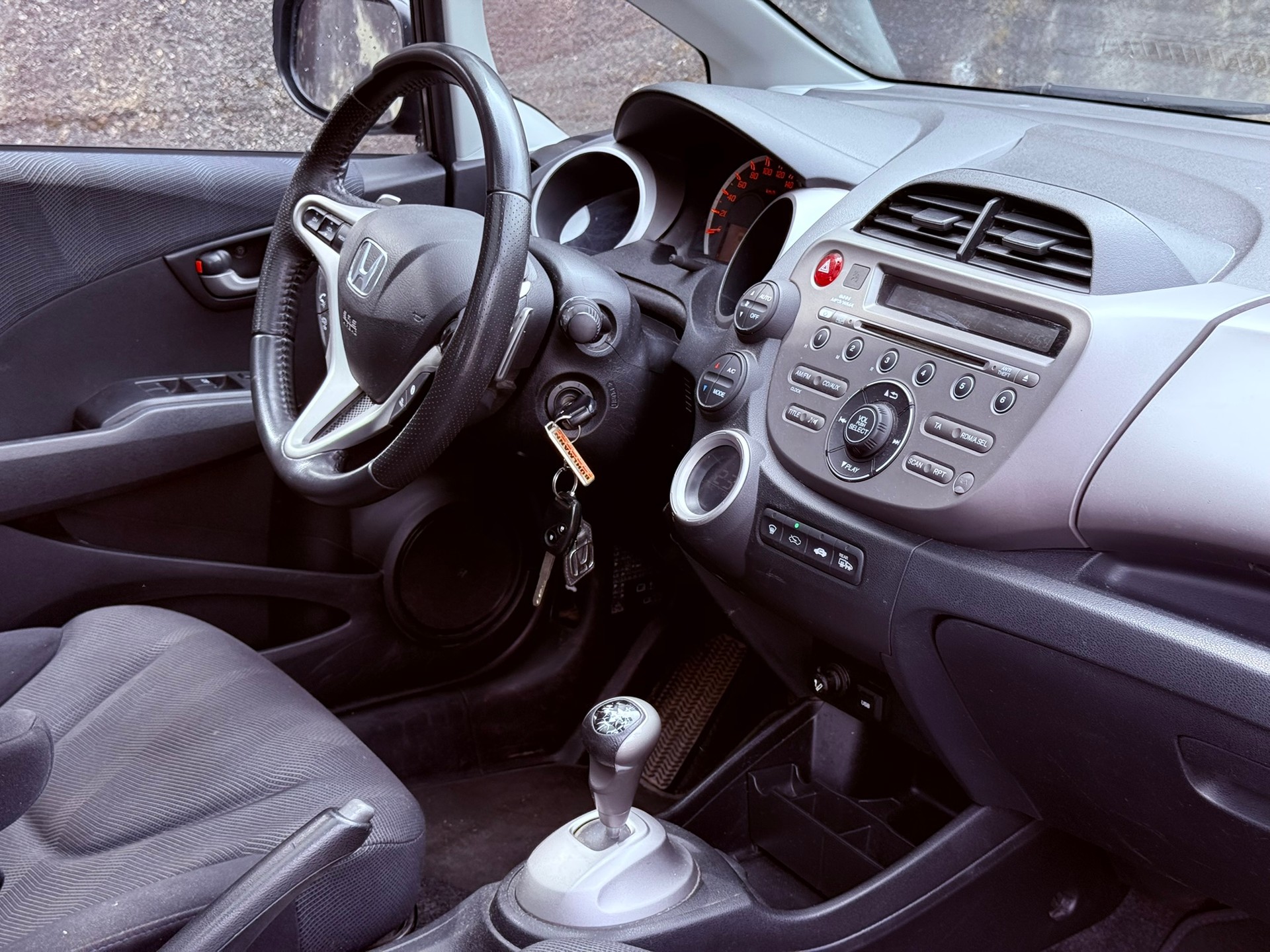 HONDA Jazz 1.4i Exclusive i-Shift-image-15