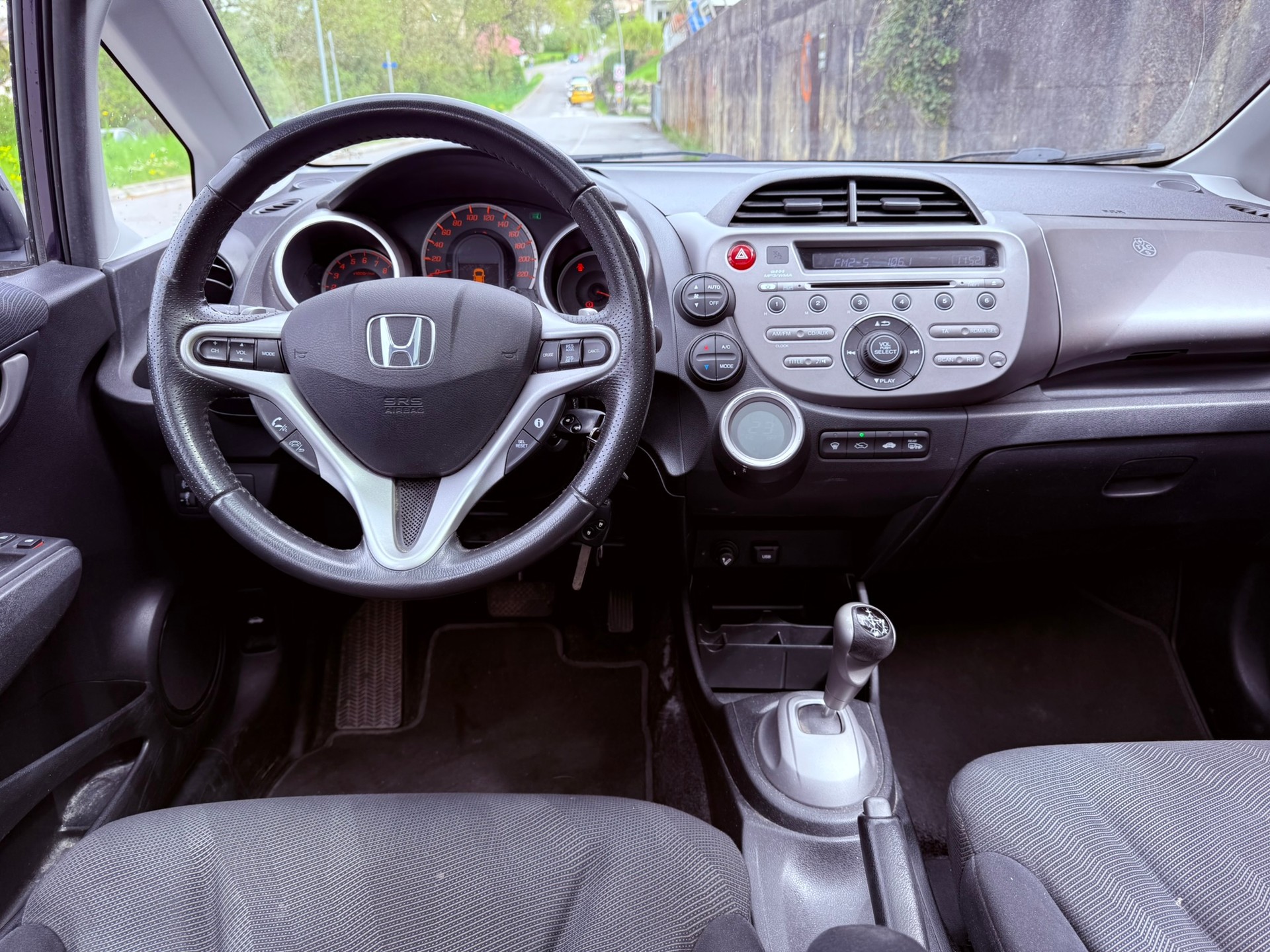 HONDA Jazz 1.4i Exclusive i-Shift-image-11