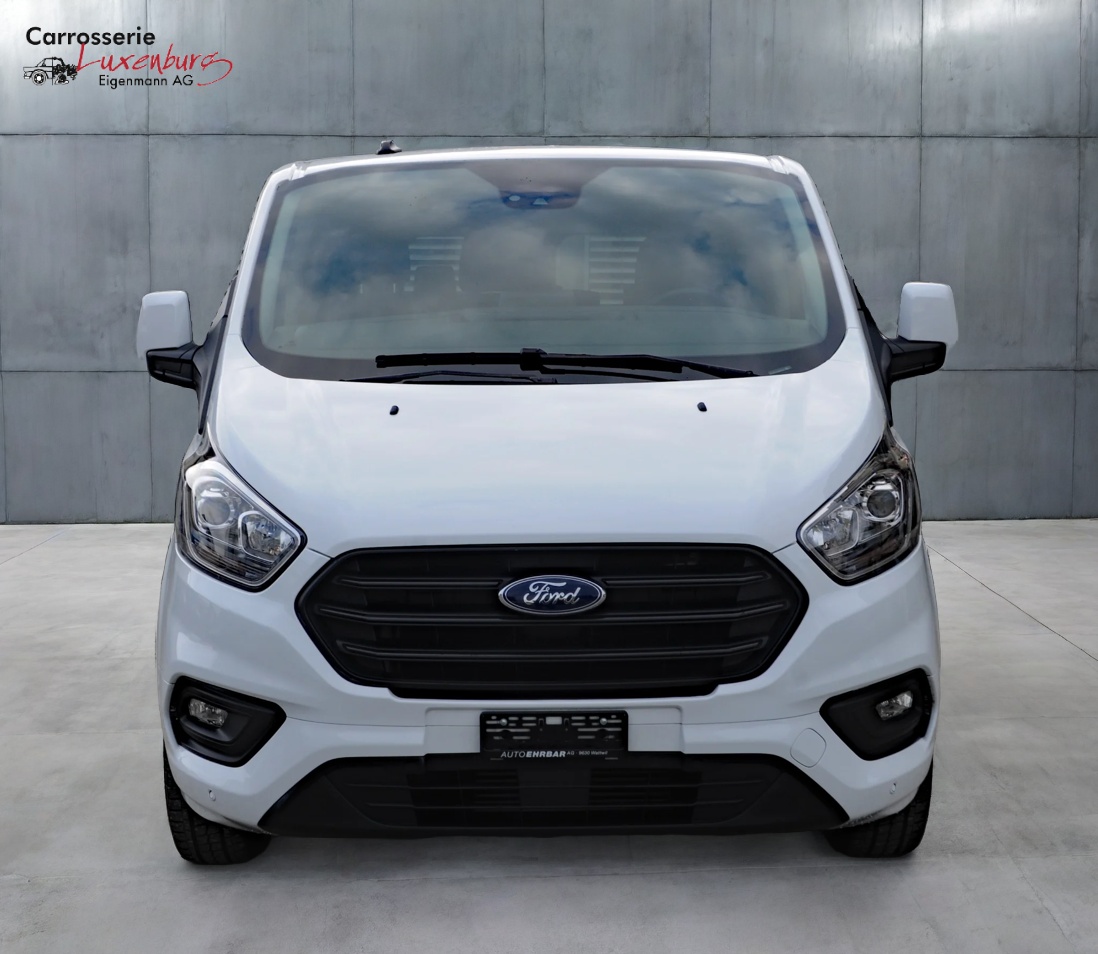 FORD 320 L2H1-showroom-element-1