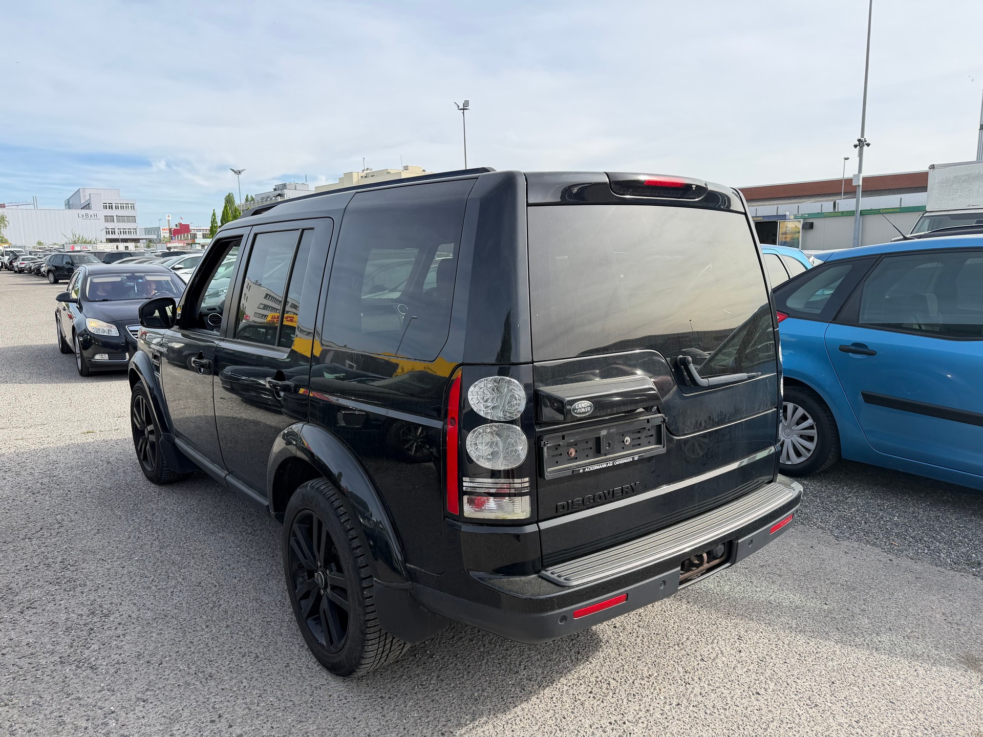 LAND ROVER Discovery 3.0 SDV6 HSE Luxury Automatic-image-5