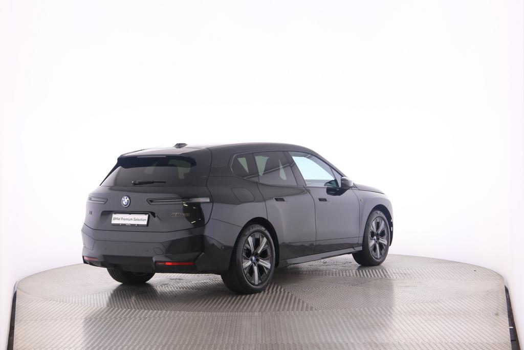 BMW iX M60-image-23