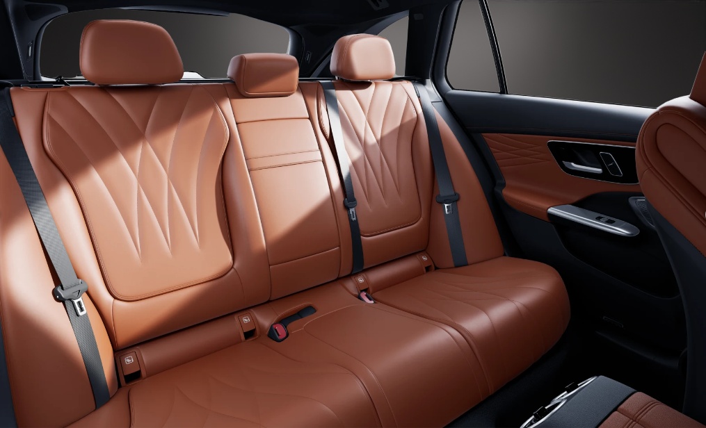 MERCEDES-BENZ C 300 4 Matic-image-8