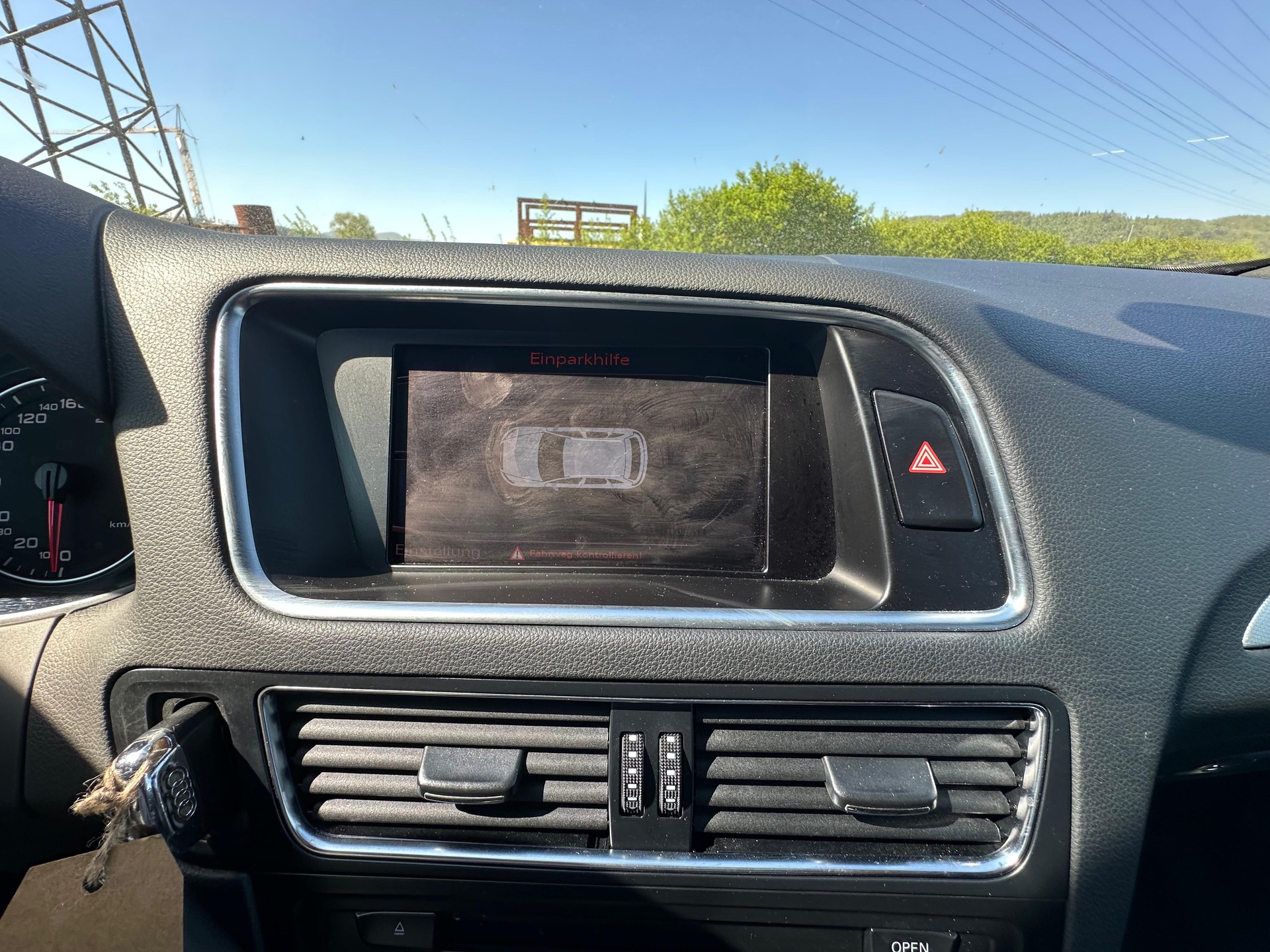 AUDI Q5 2.0 TFSI quattro S-tronic-image-9