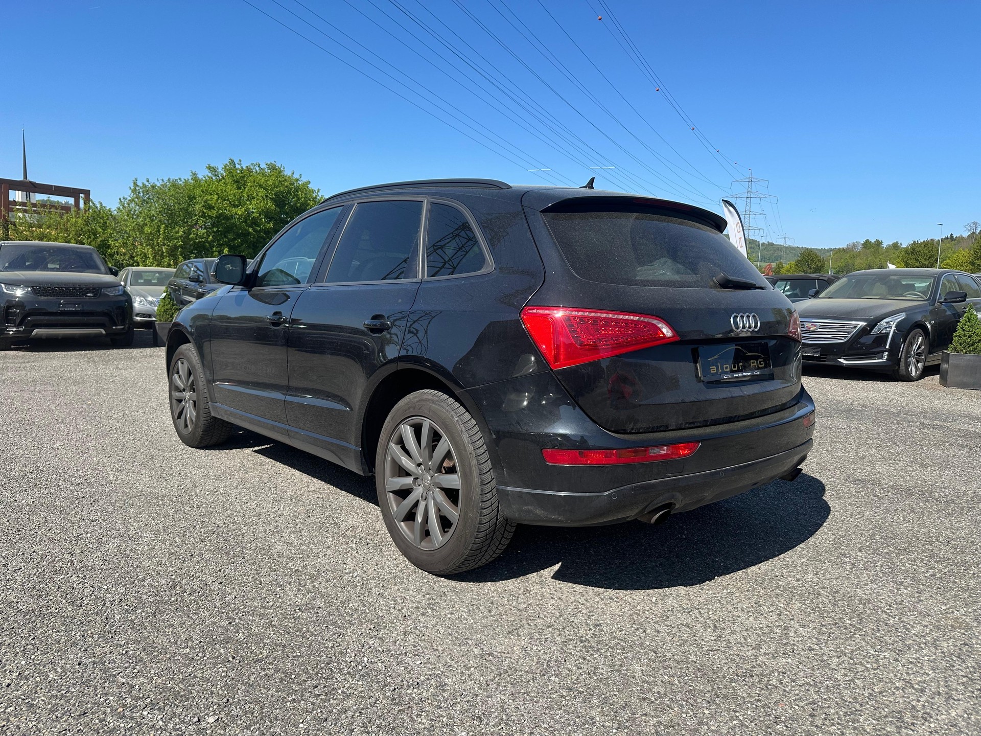 AUDI Q5 2.0 TFSI quattro S-tronic-image-2