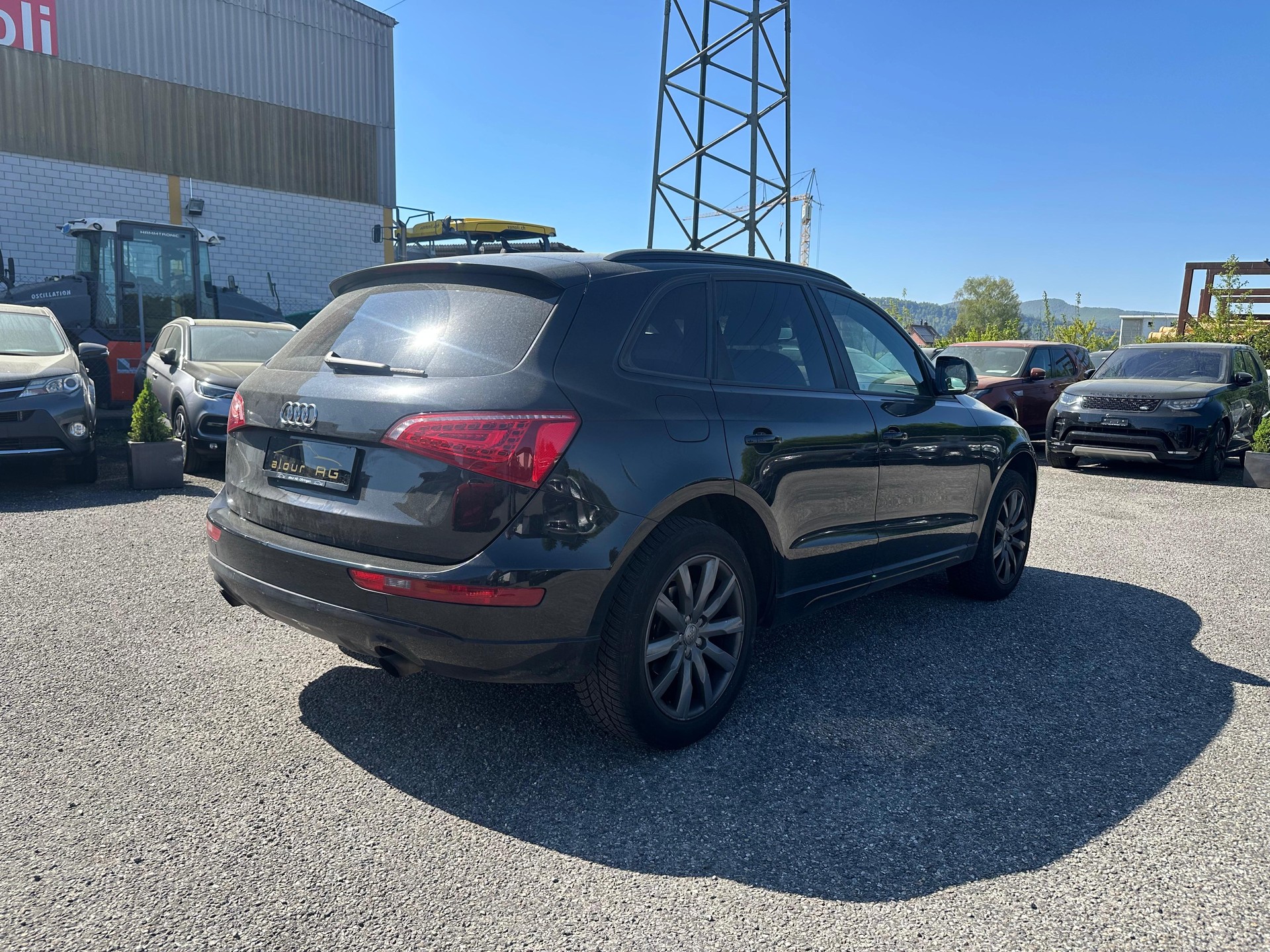 AUDI Q5 2.0 TFSI quattro S-tronic-image-4