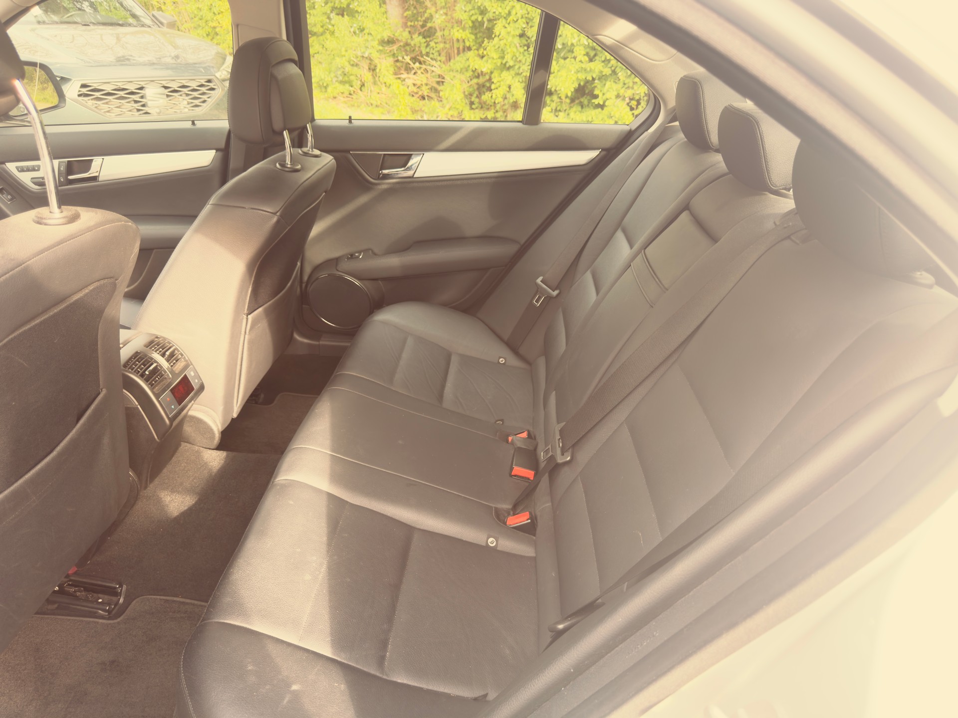 MERCEDES-BENZ C 300-image-4
