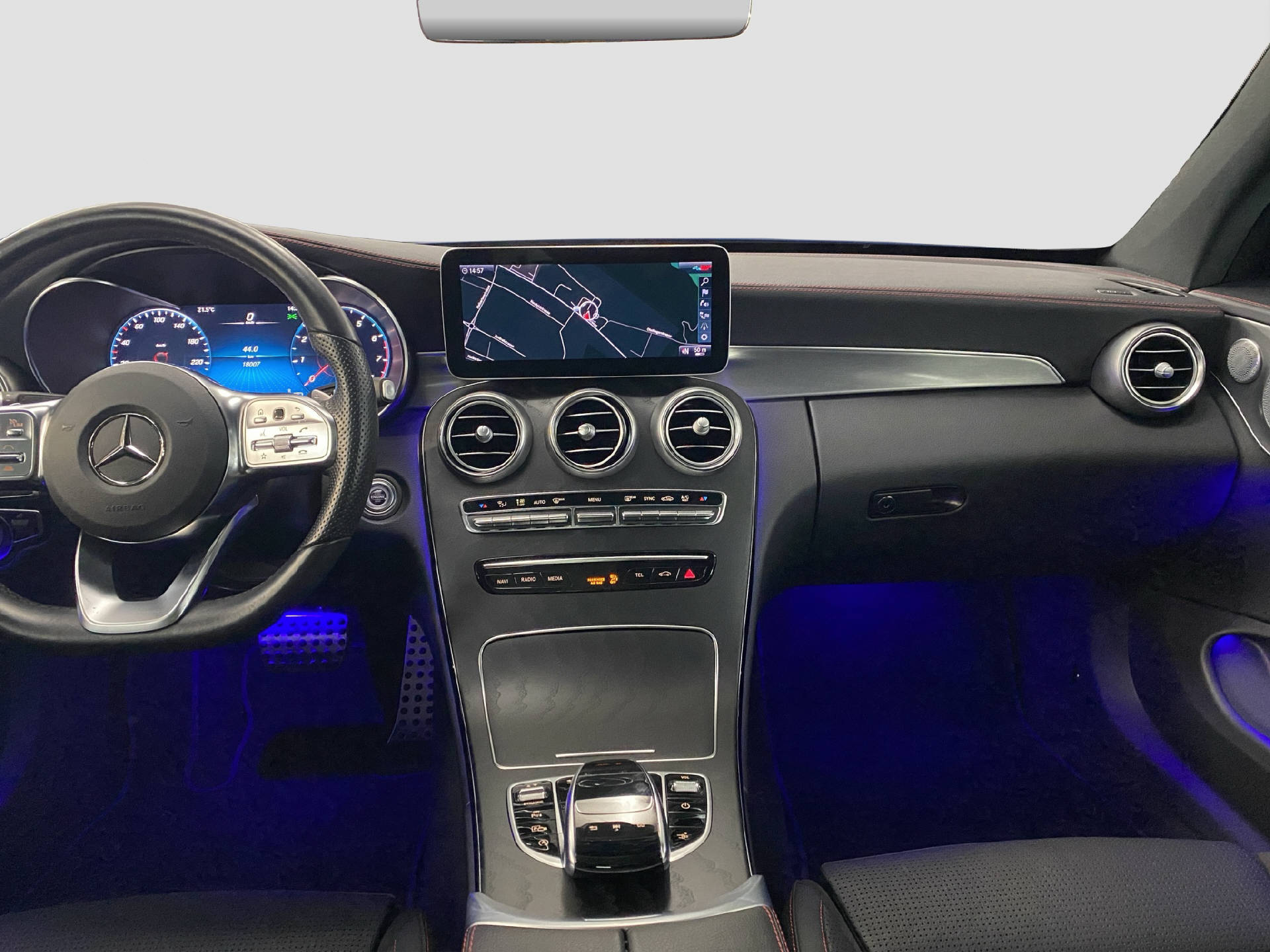 MERCEDES-BENZ C 300 AMG Line Coupé 4MATIC-image-9