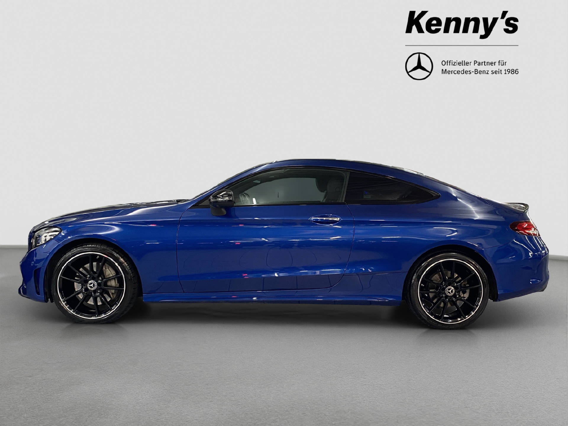 MERCEDES-BENZ C 300 AMG Line Coupé 4MATIC-showroom-element-2