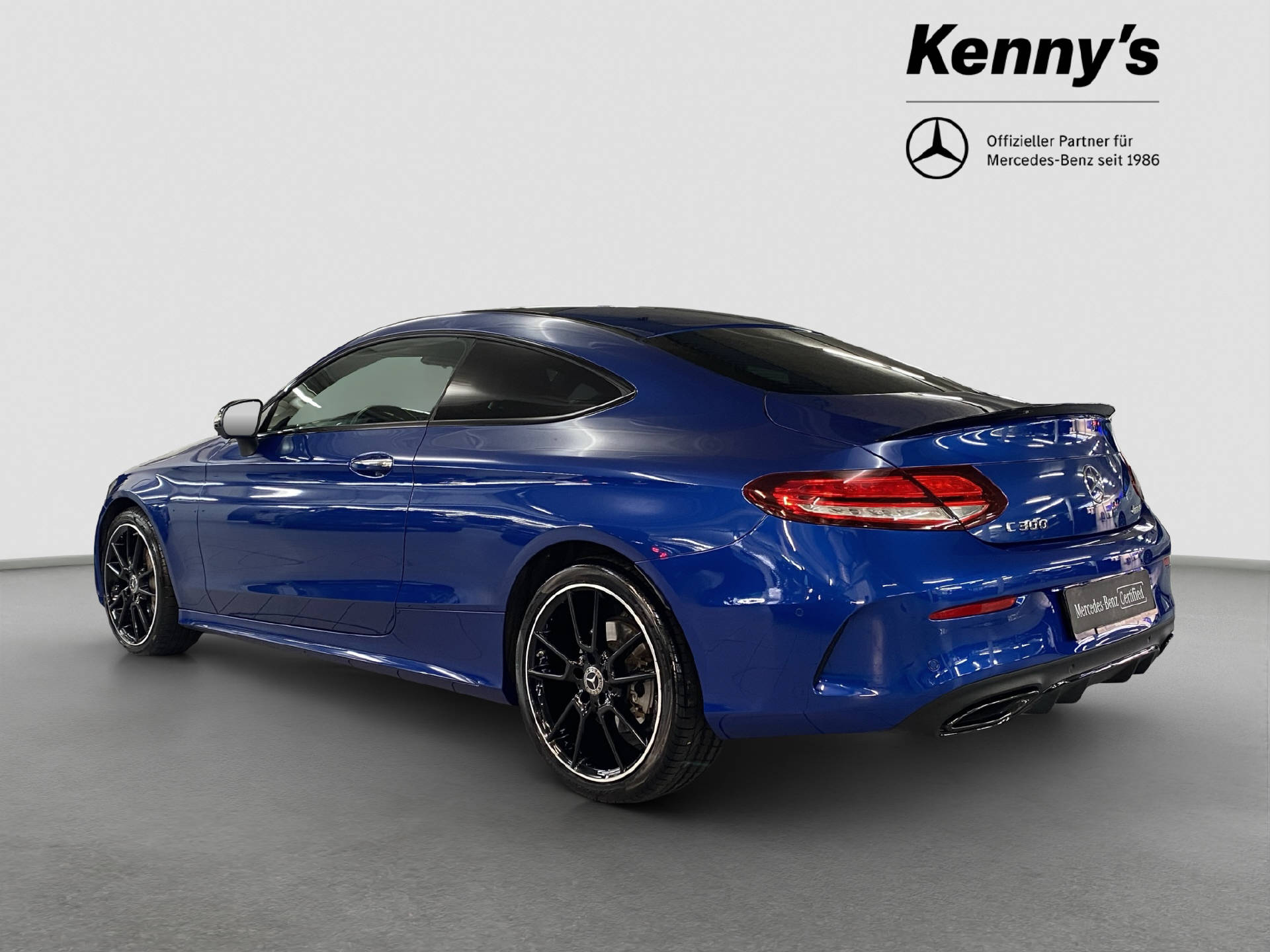 MERCEDES-BENZ C 300 AMG Line Coupé 4MATIC-showroom-element-3