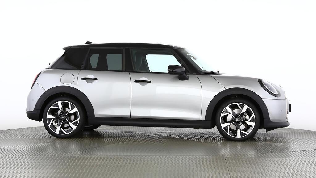 MINI Cooper 5 door C-image-2