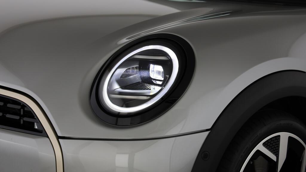 MINI Cooper 5 door C-image-15