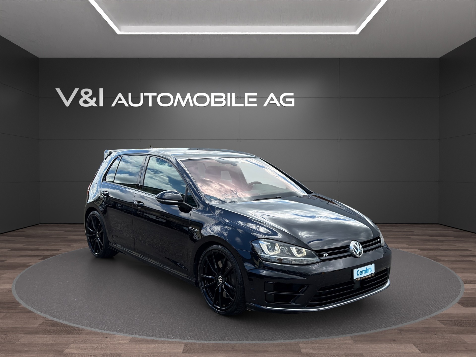 VW Golf 2.0 TSI R 4Motion DSG-showroom-element-1