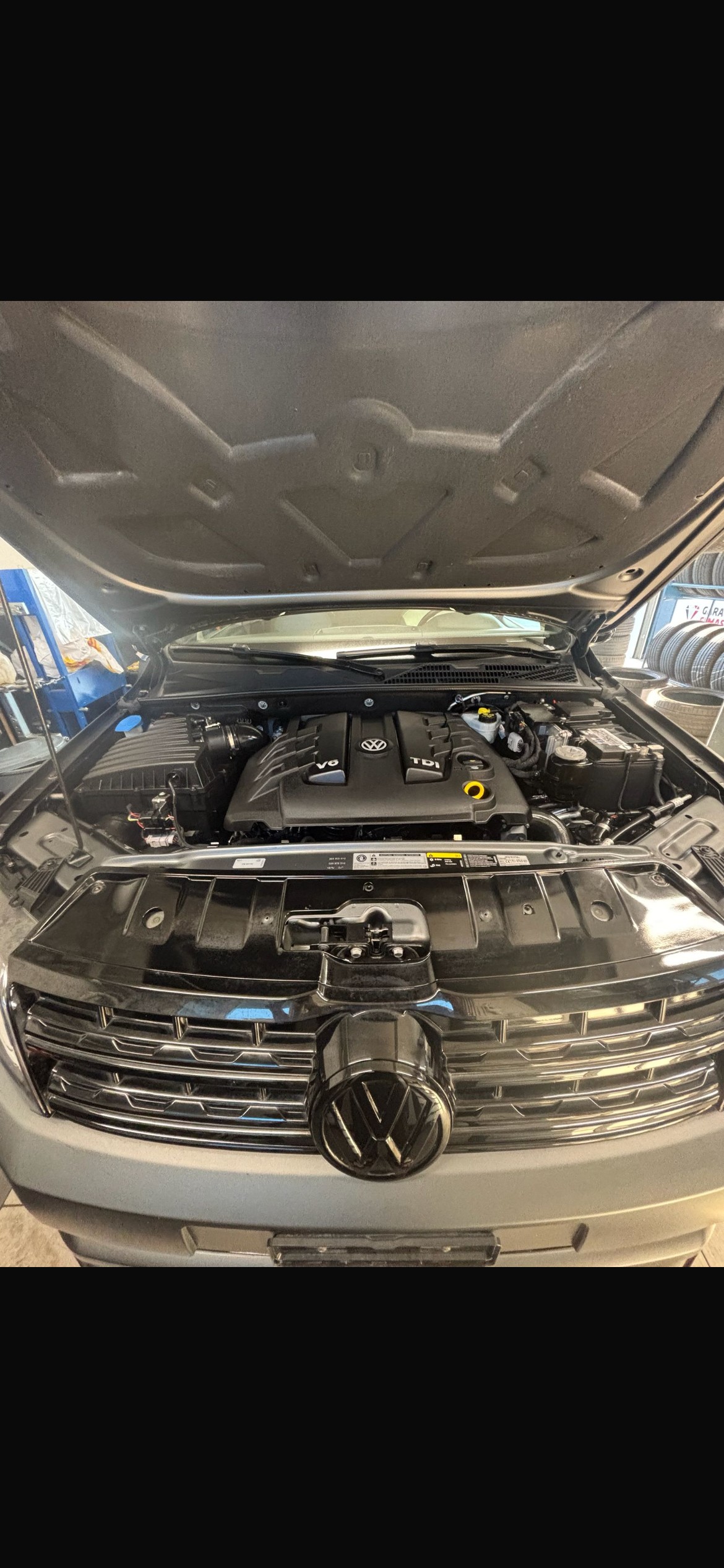 VW Amarok 3.0TDI Highline 4Motion Automatic-image-12