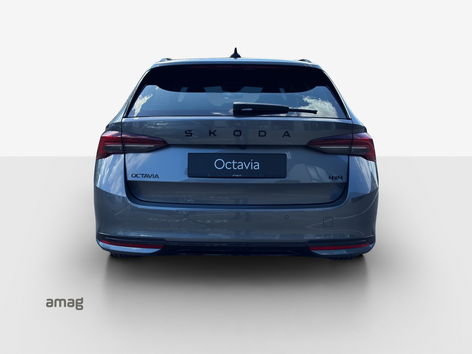 SKODA Octavia Sportline Dynamic-image-3