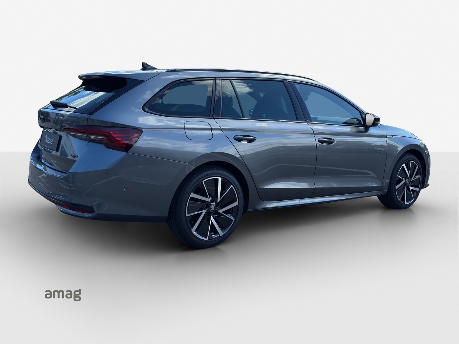 SKODA Octavia Sportline Dynamic-image-4