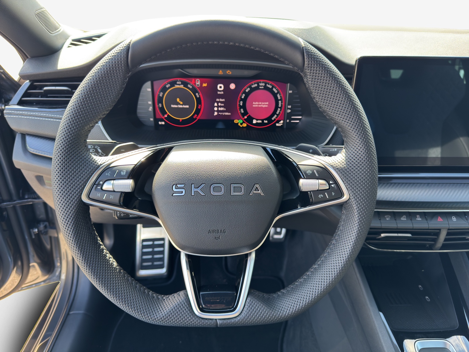 SKODA Octavia Sportline Dynamic-image-9