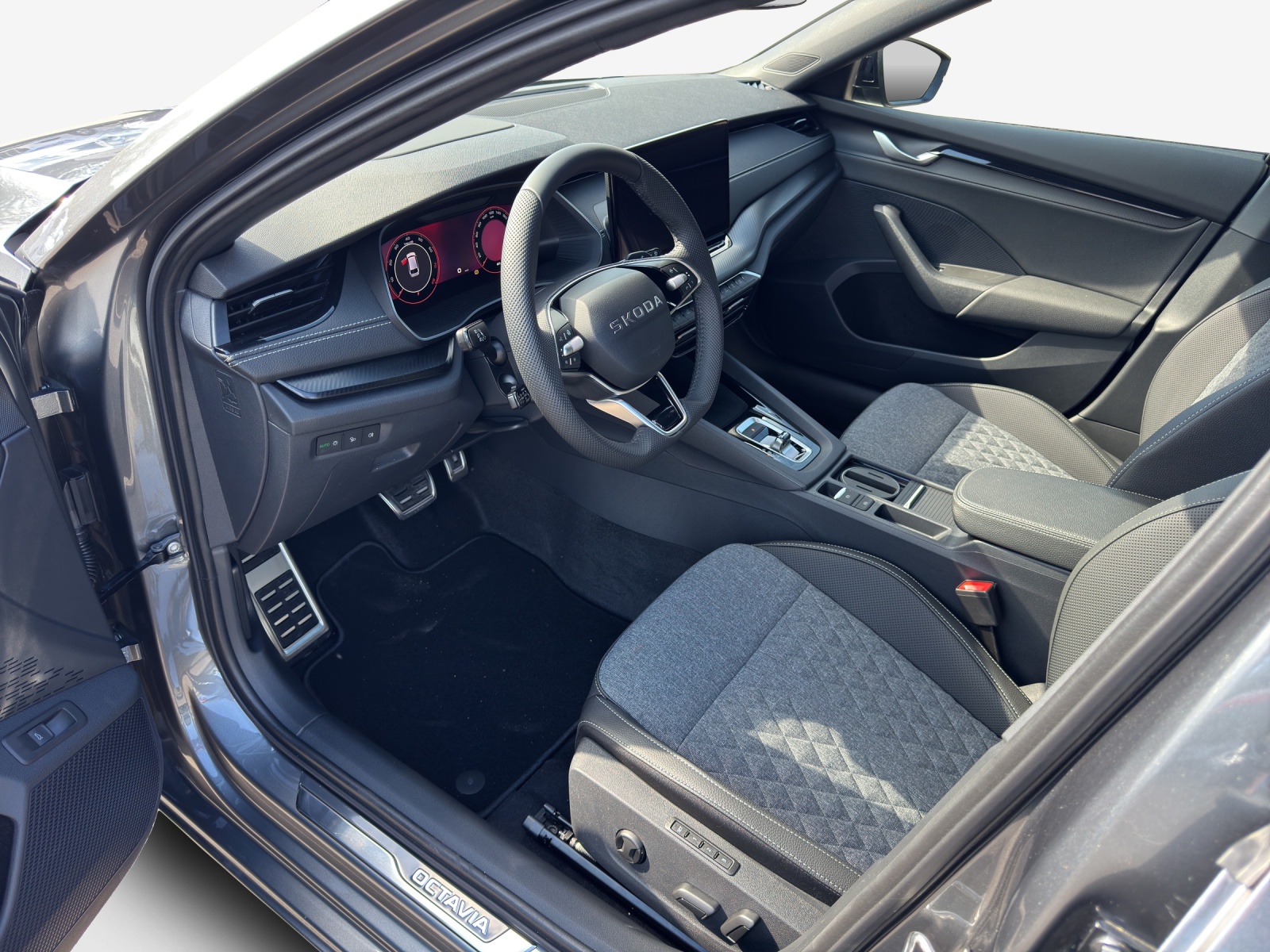 SKODA Octavia Sportline Dynamic-image-7