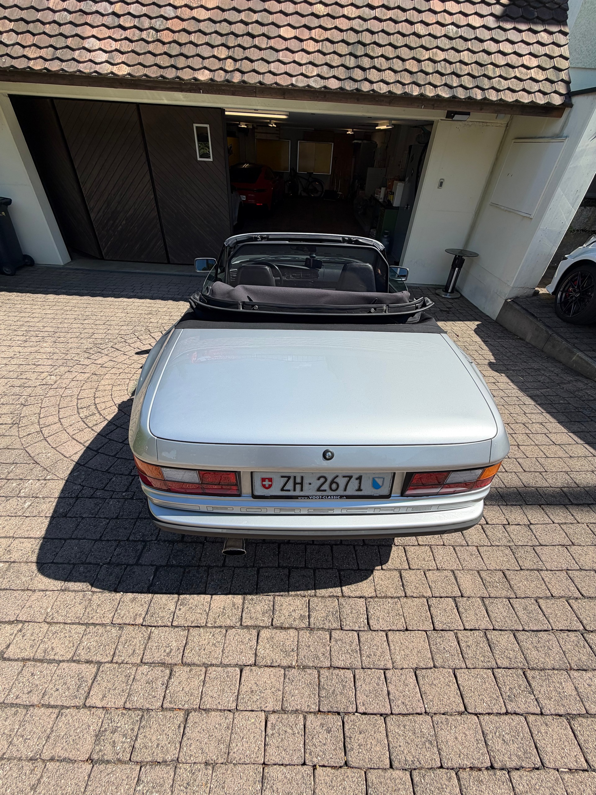 PORSCHE S2-image-1