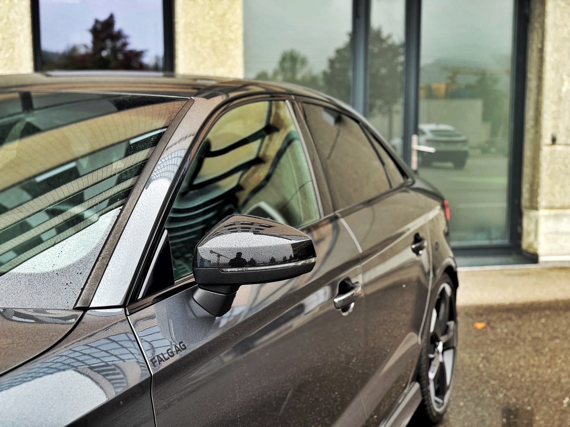 AUDI RS3 Limousine 2.5 TSI quattro S-tronic-image-5