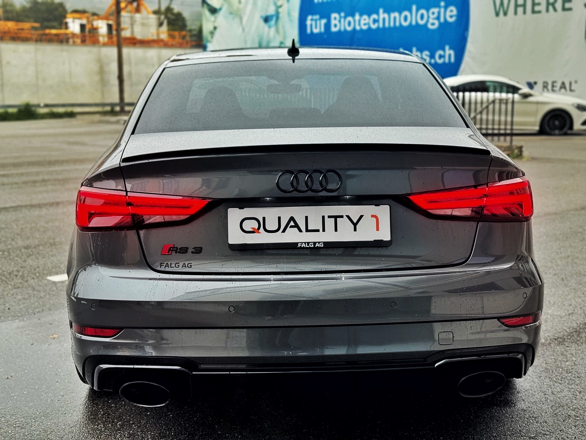 AUDI RS3 Limousine 2.5 TSI quattro S-tronic-image-6