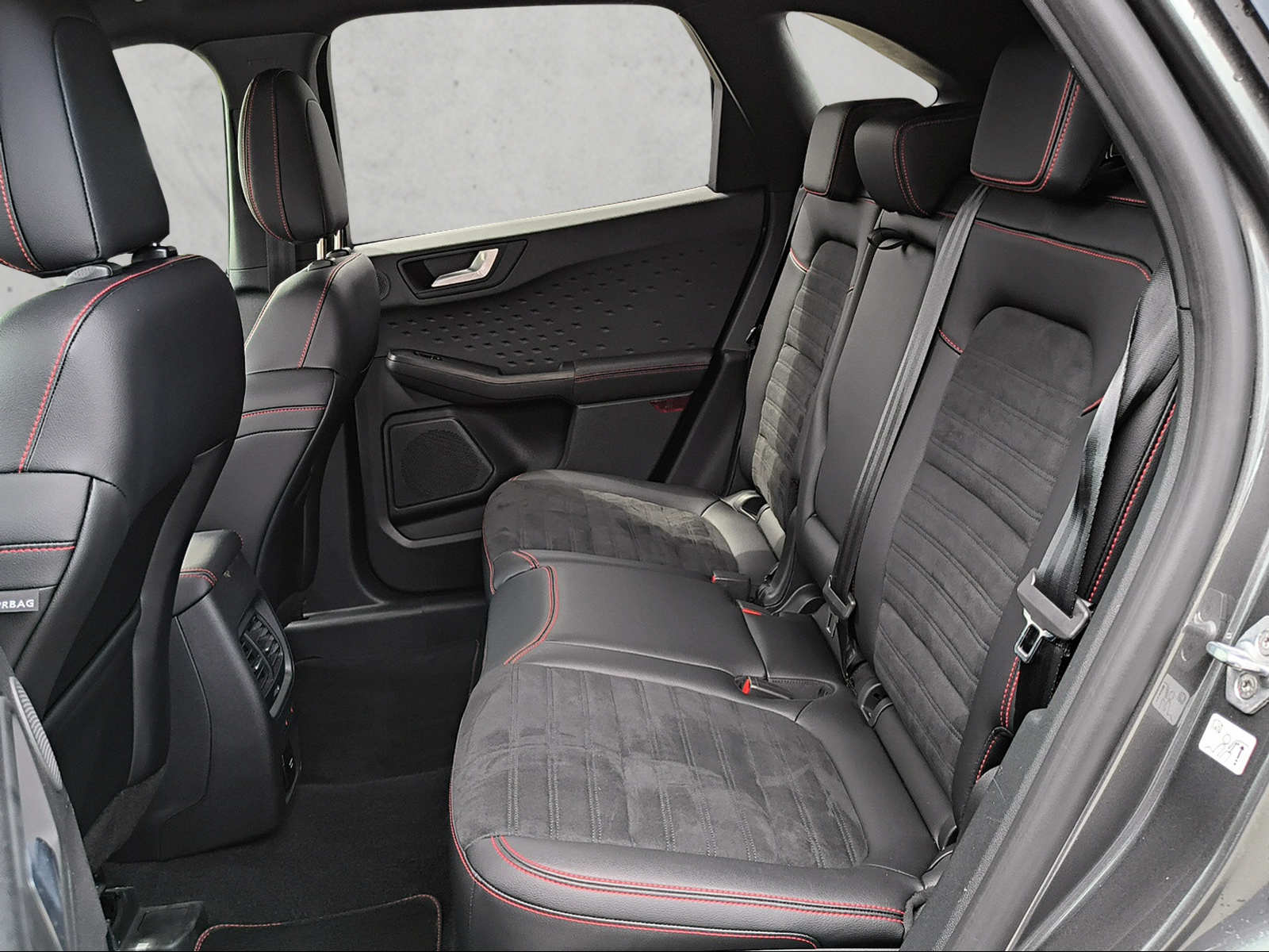 FORD Kuga 2.5 Plug-in Hybrid ST-Line X-image-9