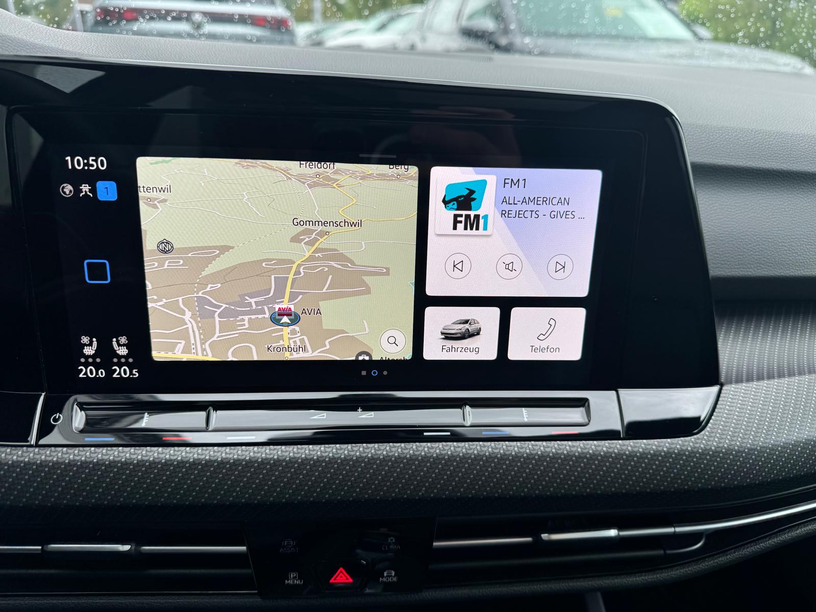 VW Golf Variant 2.0 TSI R DSG 4Motion-image-15
