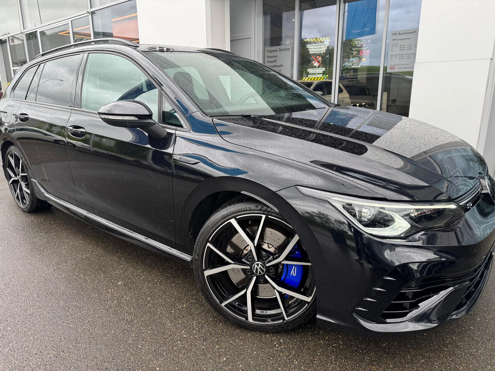 VW Golf Variant 2.0 TSI R DSG 4Motion-image-1