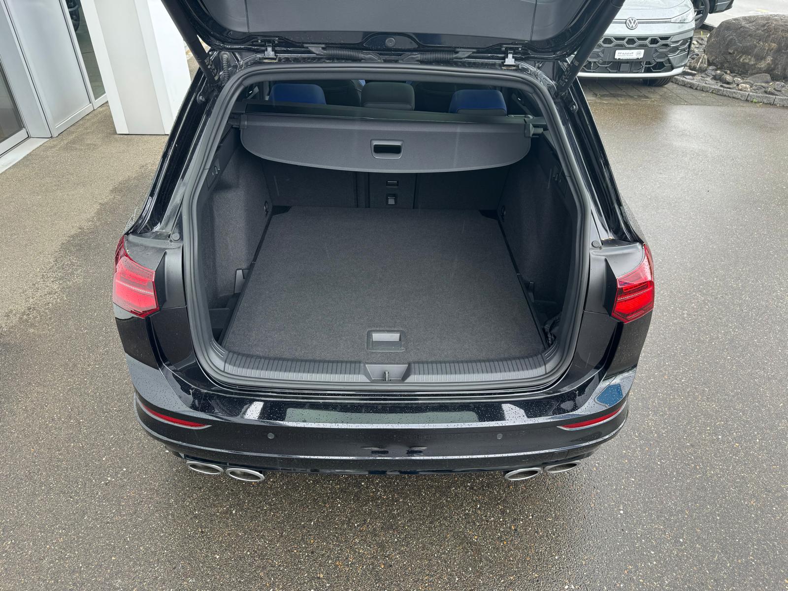 VW Golf Variant 2.0 TSI R DSG 4Motion-image-4