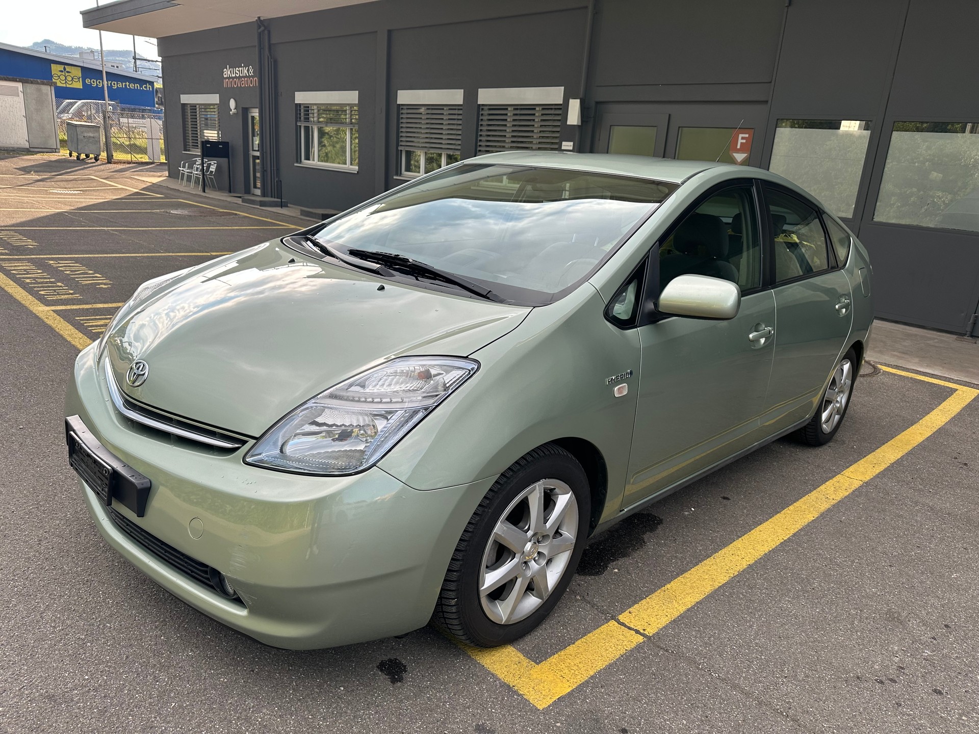 TOYOTA Prius 1.5 16V Hybrid