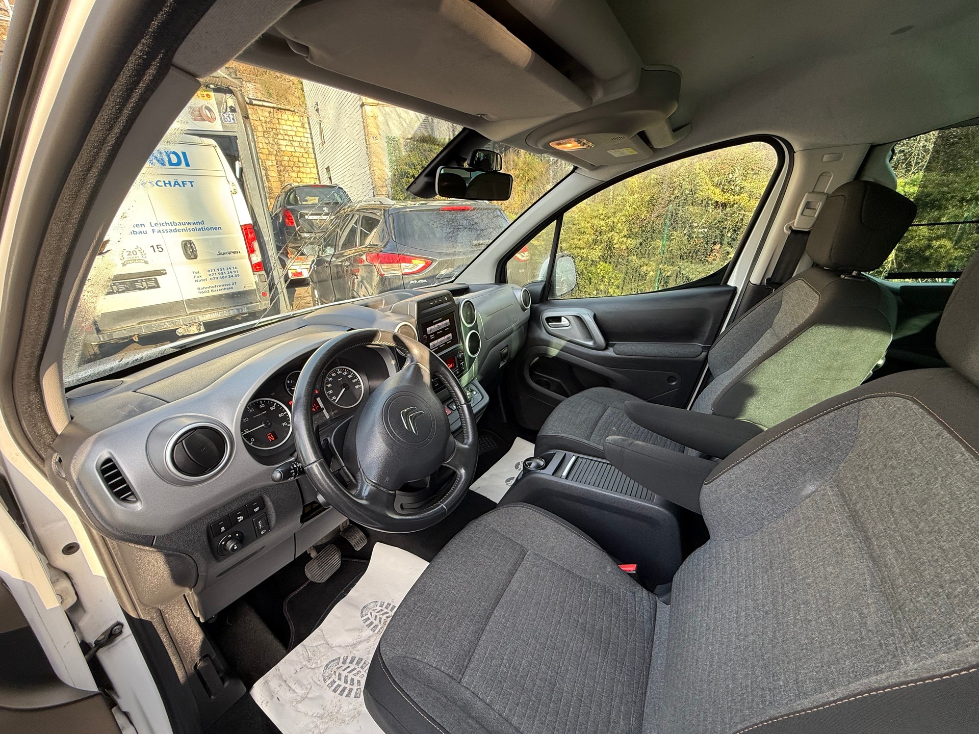 CITROEN Berlingo 1.6 BlueHDi Shine ETG6-image-5