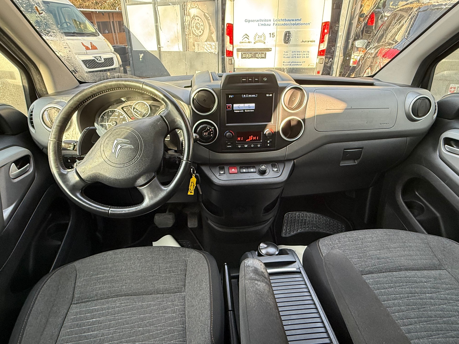 CITROEN Berlingo 1.6 BlueHDi Shine ETG6-image-4