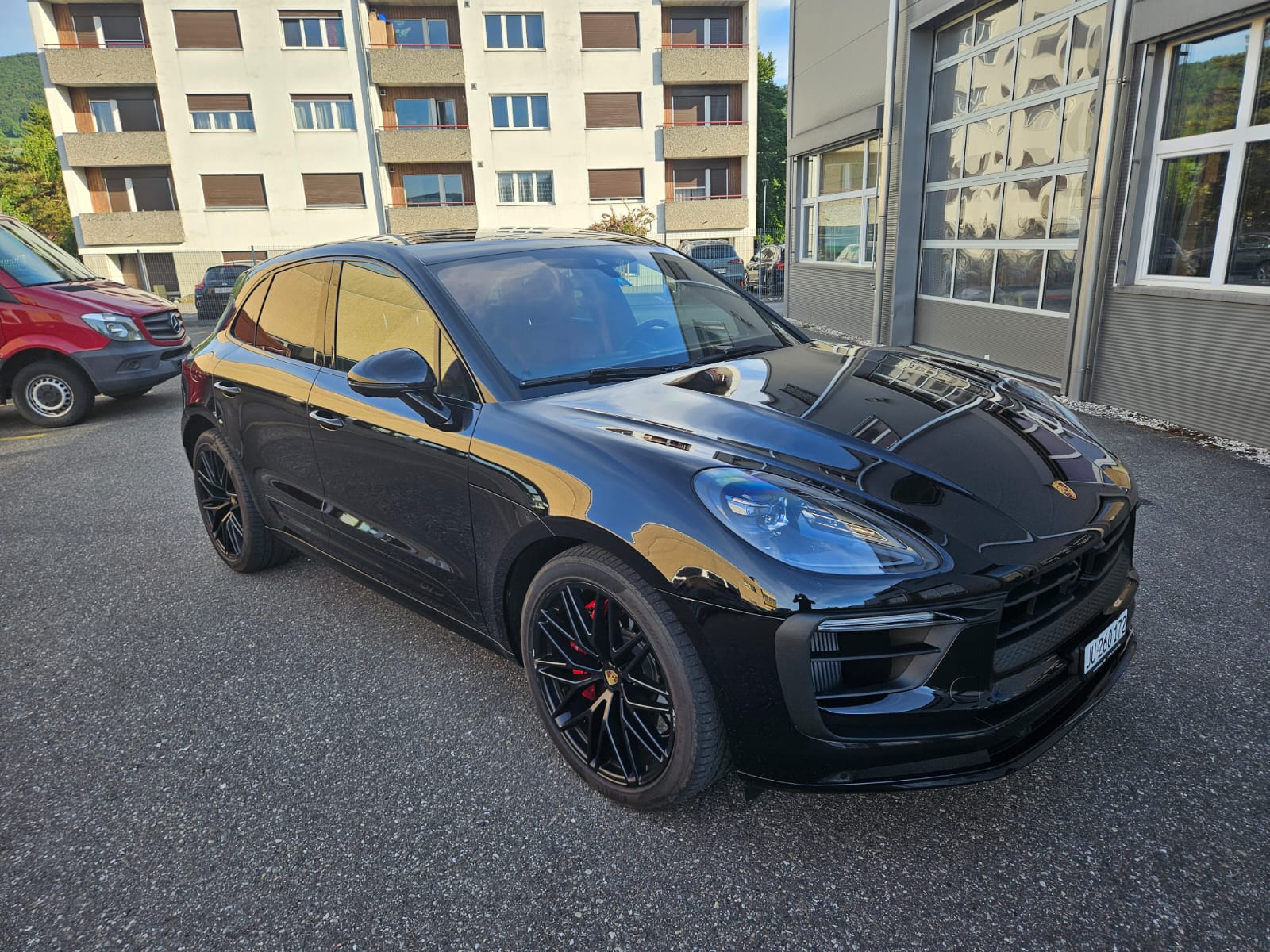 PORSCHE Macan GTS-image-5