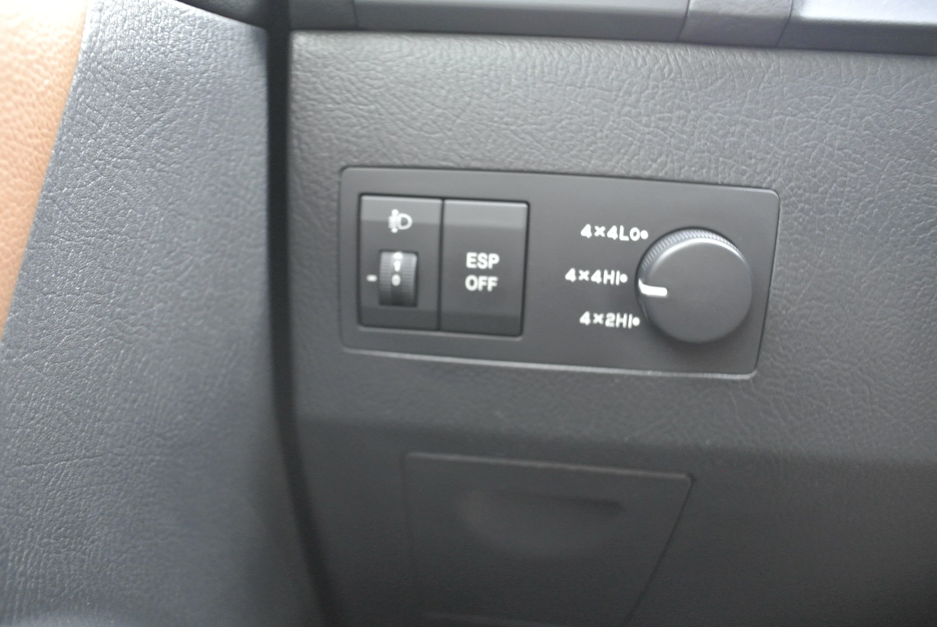 KIA Sorento 2.5 CRDI-image-28