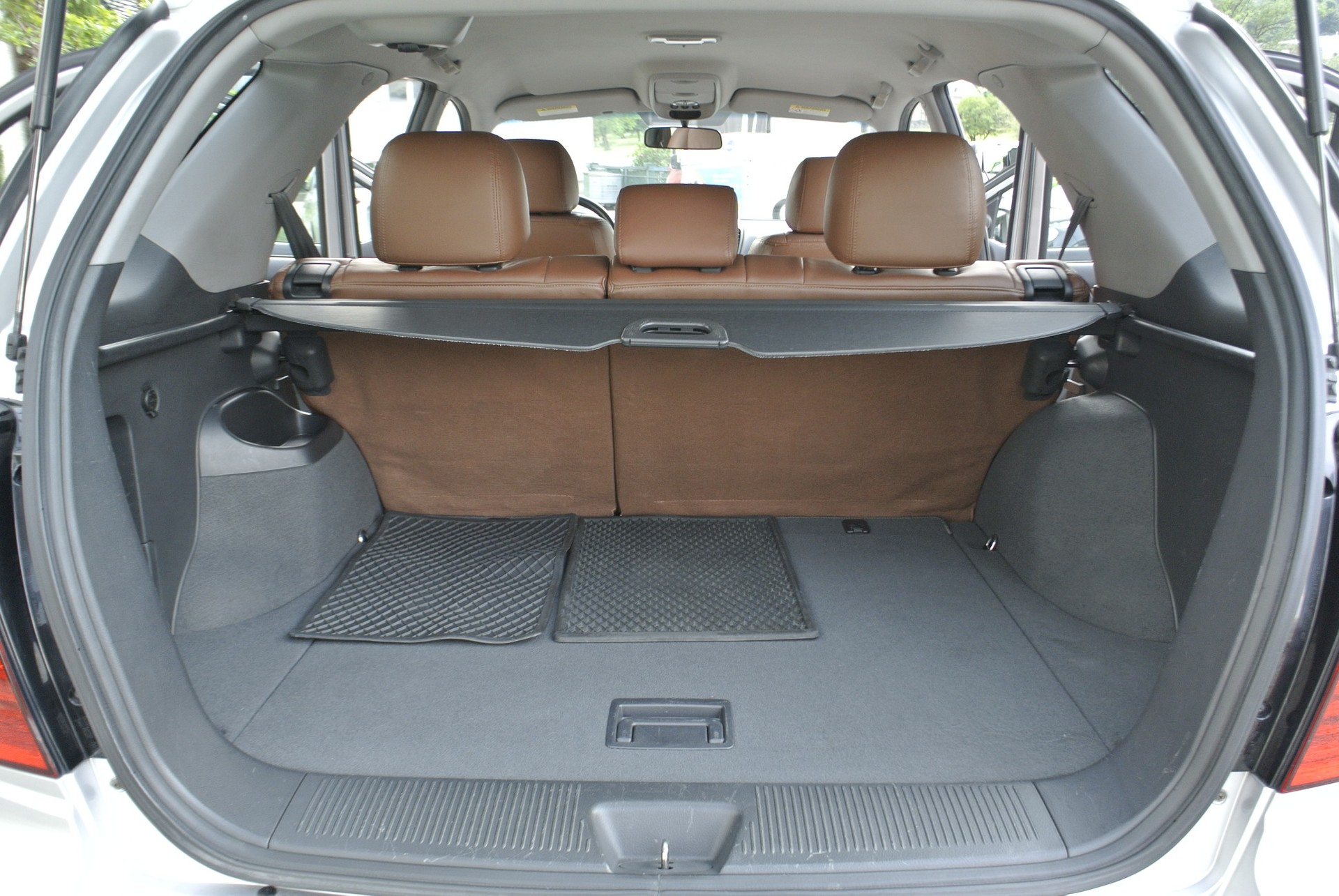 KIA Sorento 2.5 CRDI-image-17