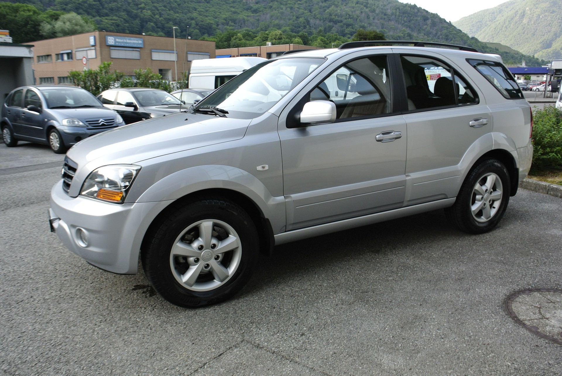 KIA Sorento 2.5 CRDI-showroom-element-2