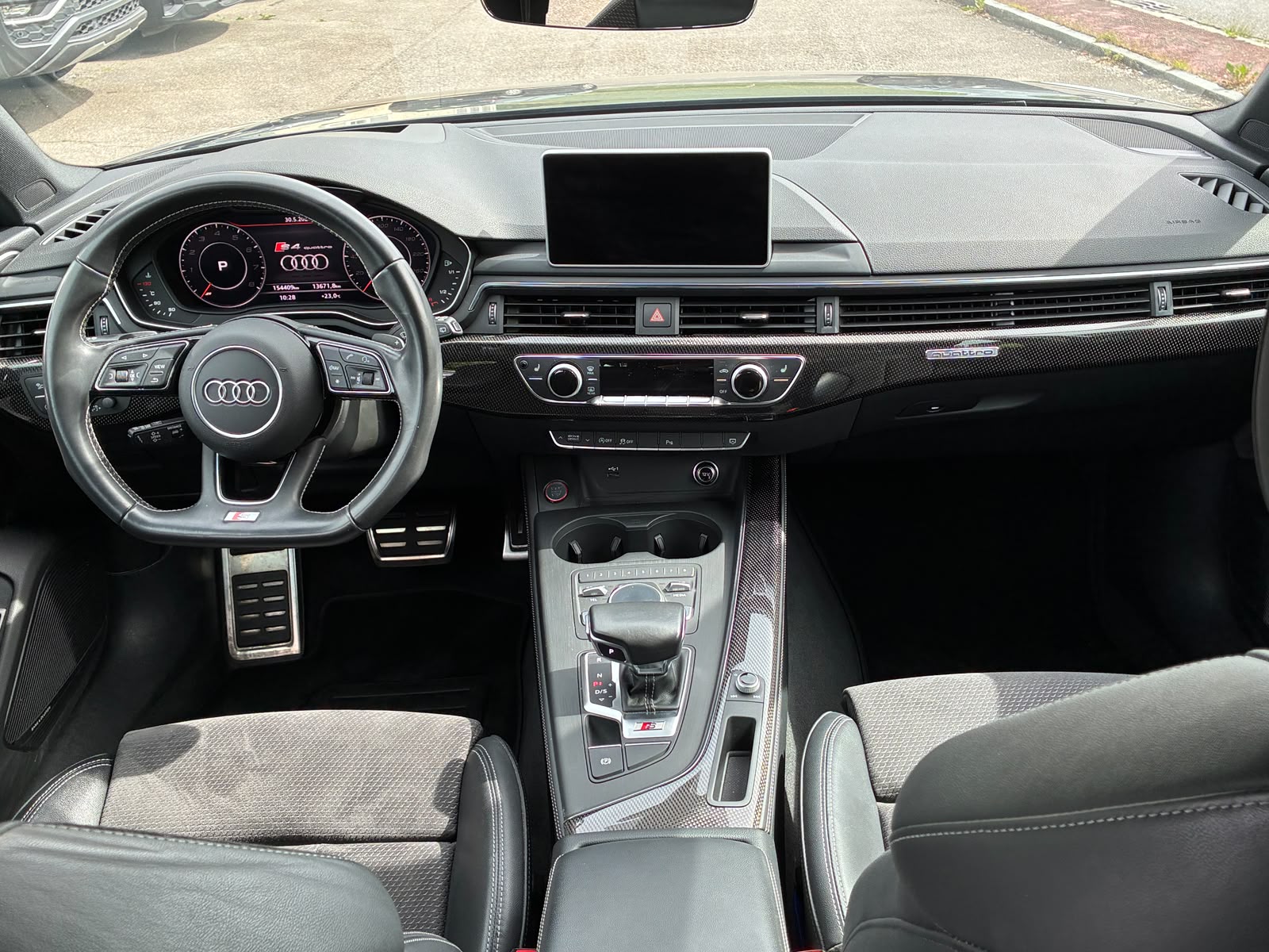 AUDI S4 Avant 3.0 TFSI quattro tiptronic-image-8