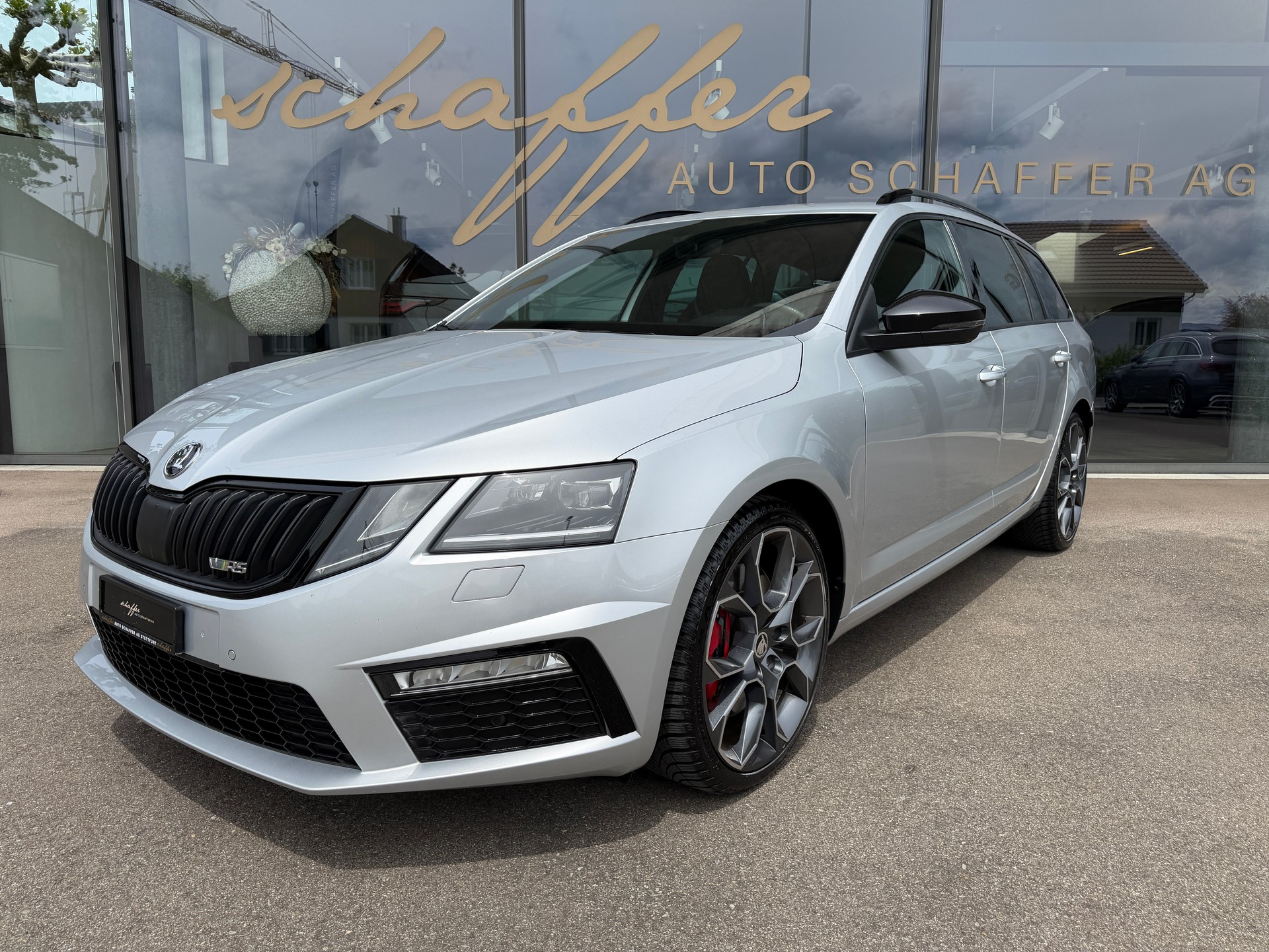 SKODA Octavia Combi 2.0 TSI RS DSG-showroom-element-1
