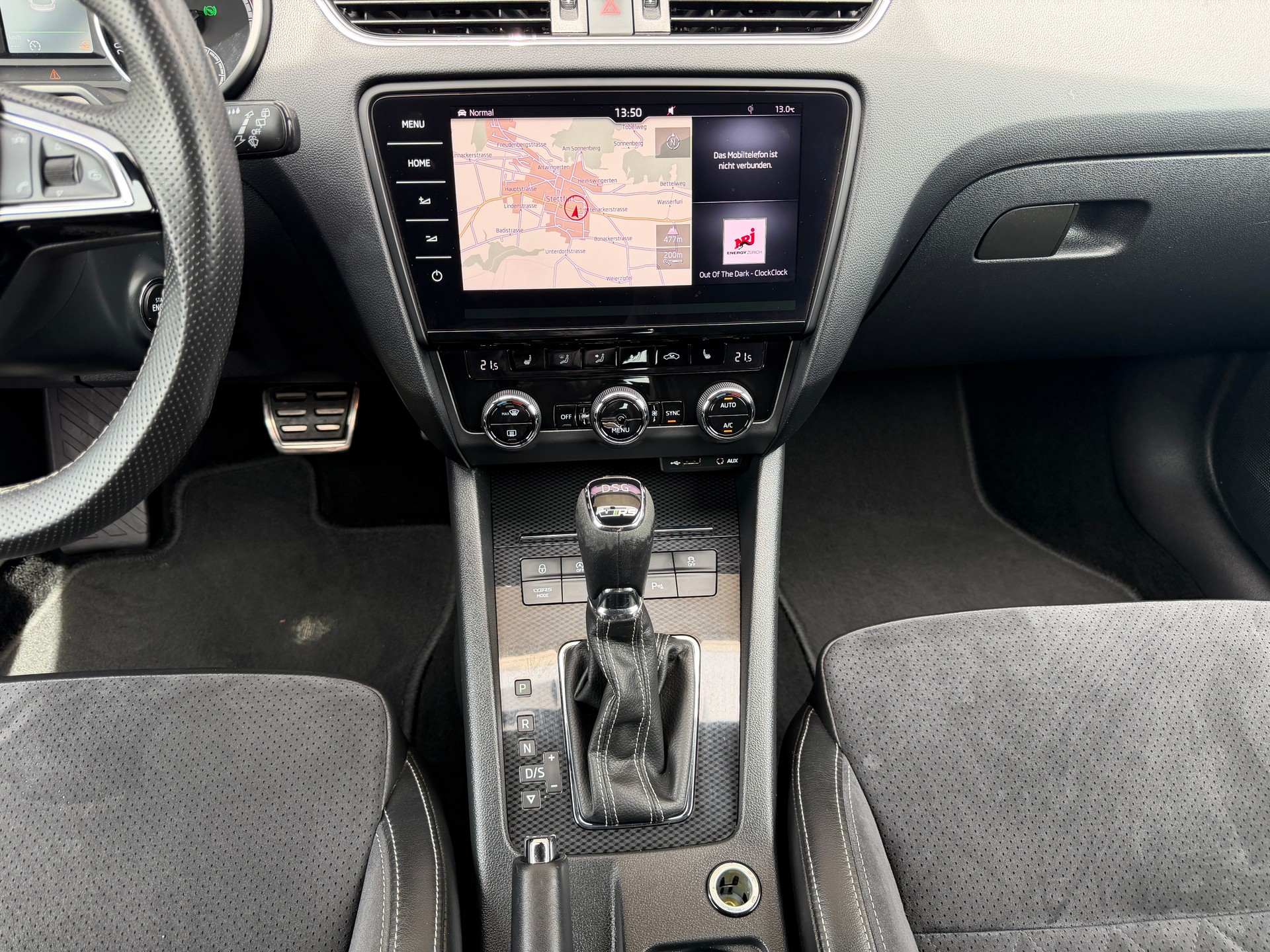 SKODA Octavia Combi 2.0 TSI RS DSG-image-16