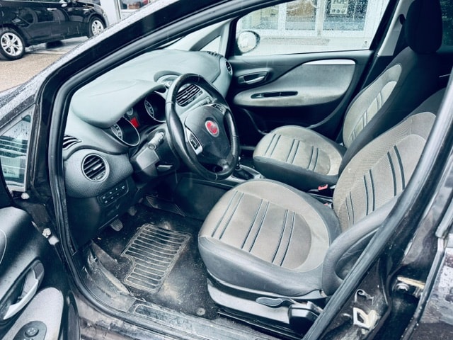 FIAT Punto 1.4 Dynamic FIXPREIS!-image-1