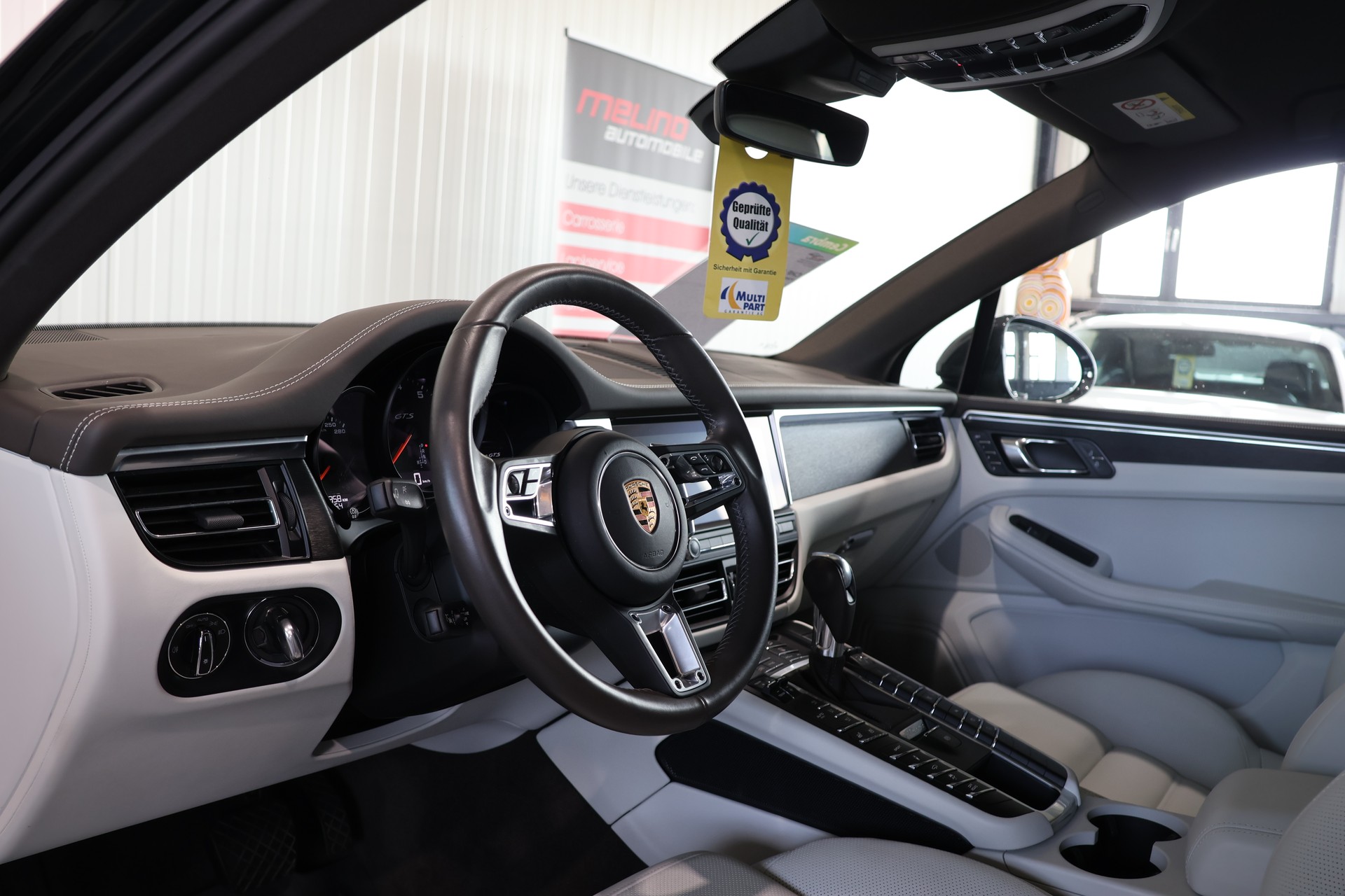 PORSCHE Macan GTS PDK-image-10