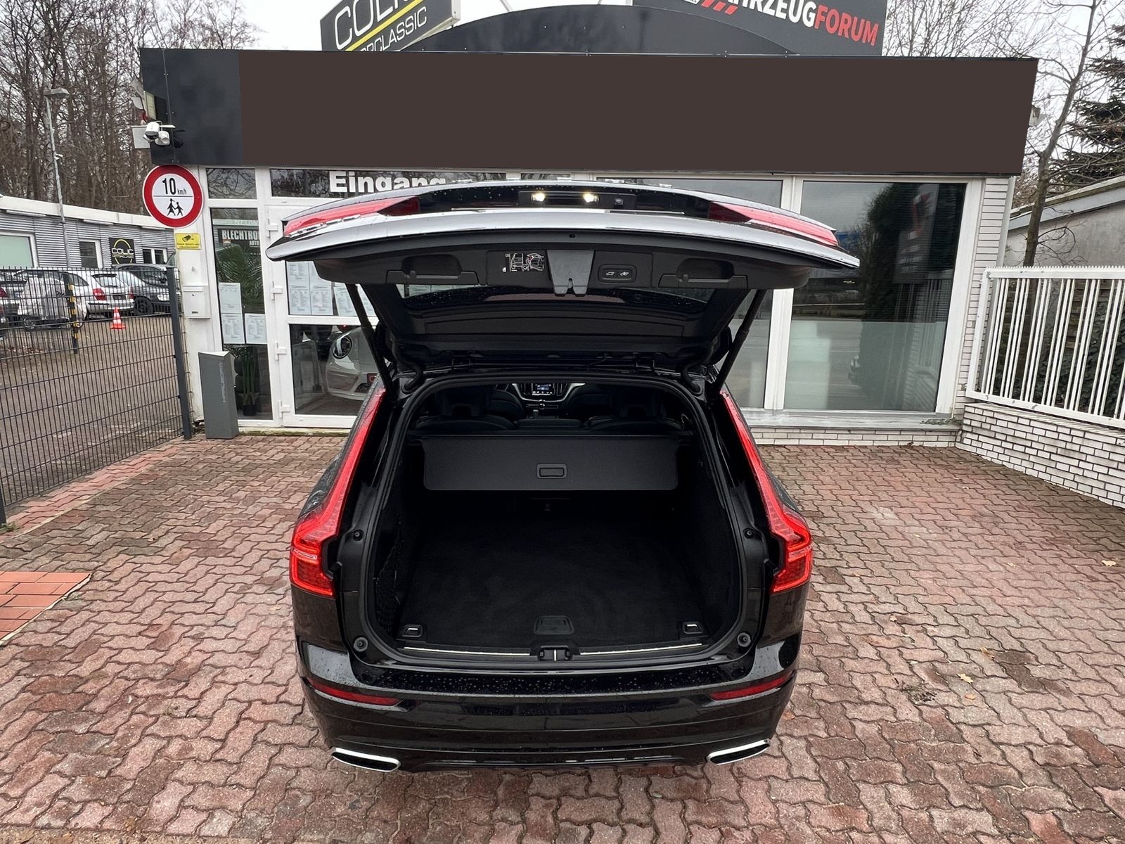 VOLVO XC60 B4 Diesel Mild Hybrid AWD Momentum Geartronic-showroom-element-3