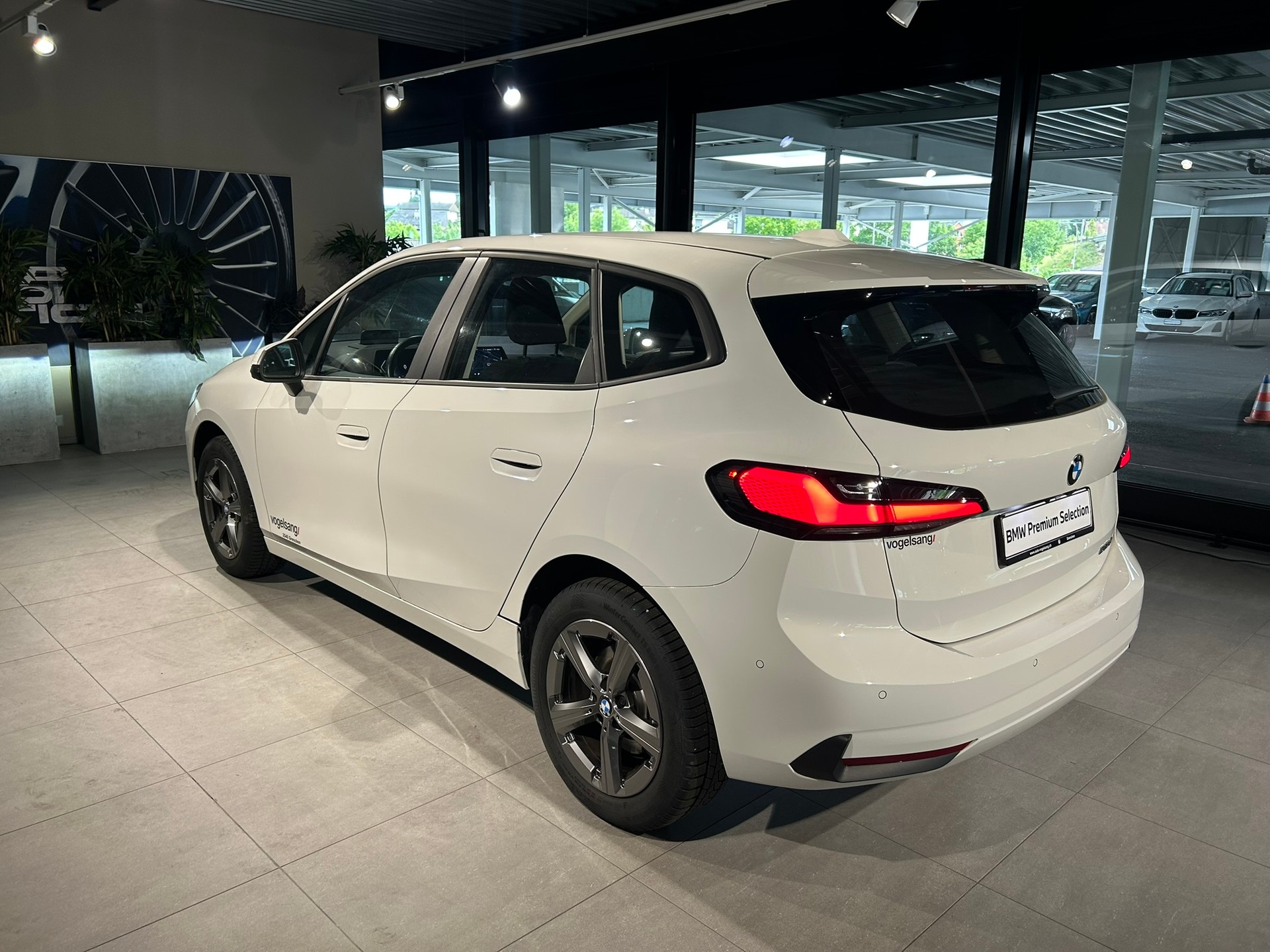 BMW 218d Active Tourer DKG-image-11