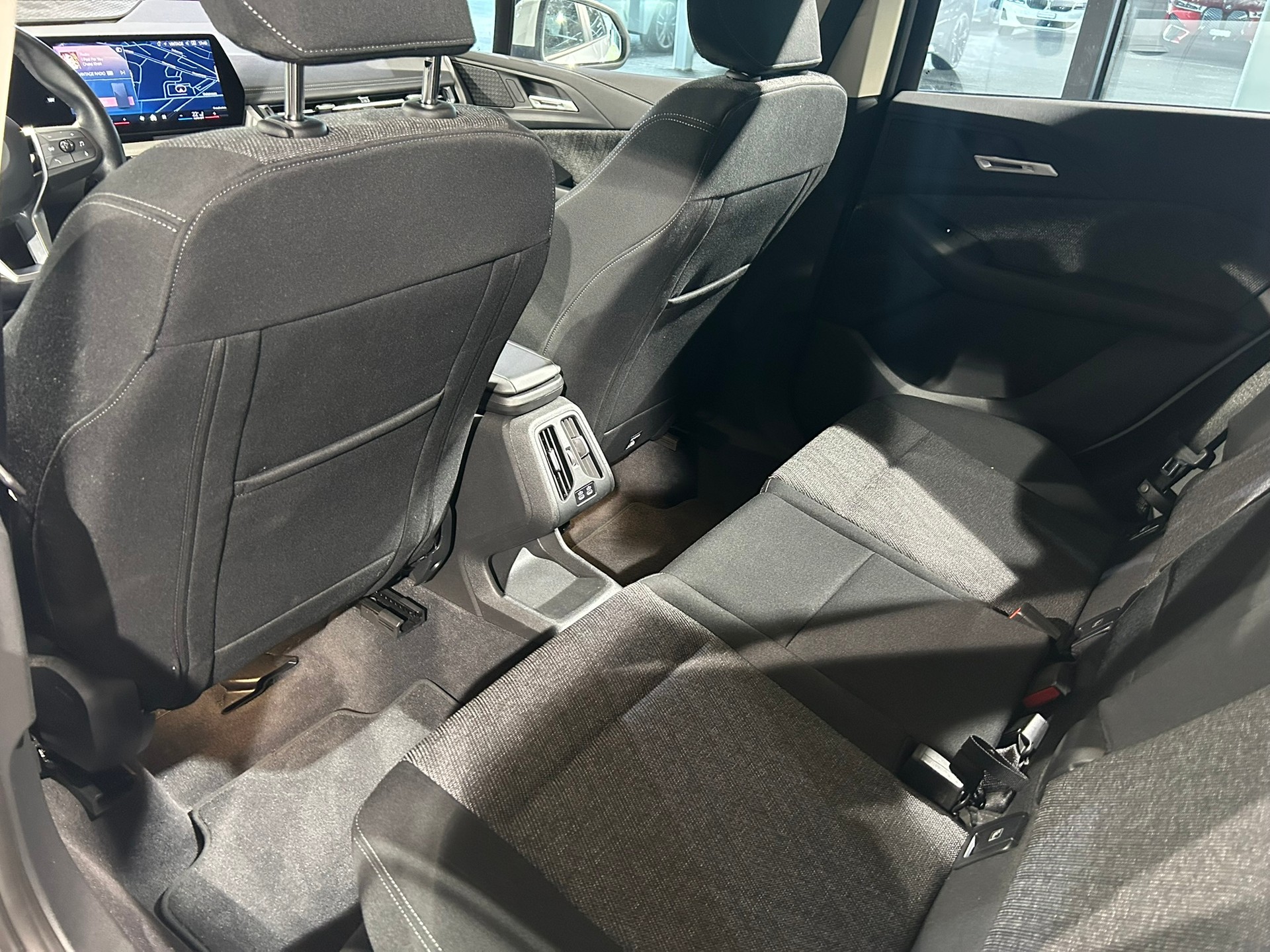 BMW 218d Active Tourer DKG-image-21