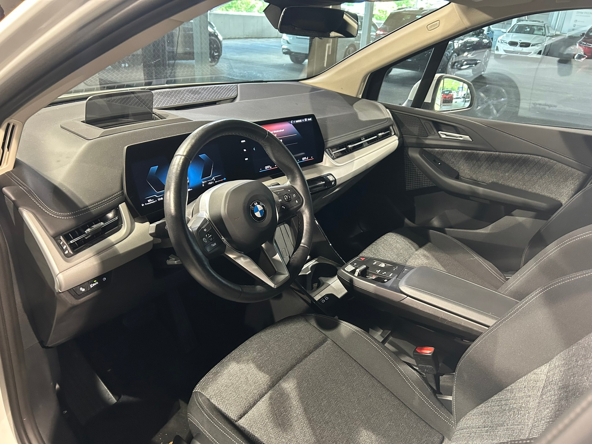 BMW 218d Active Tourer DKG-image-23