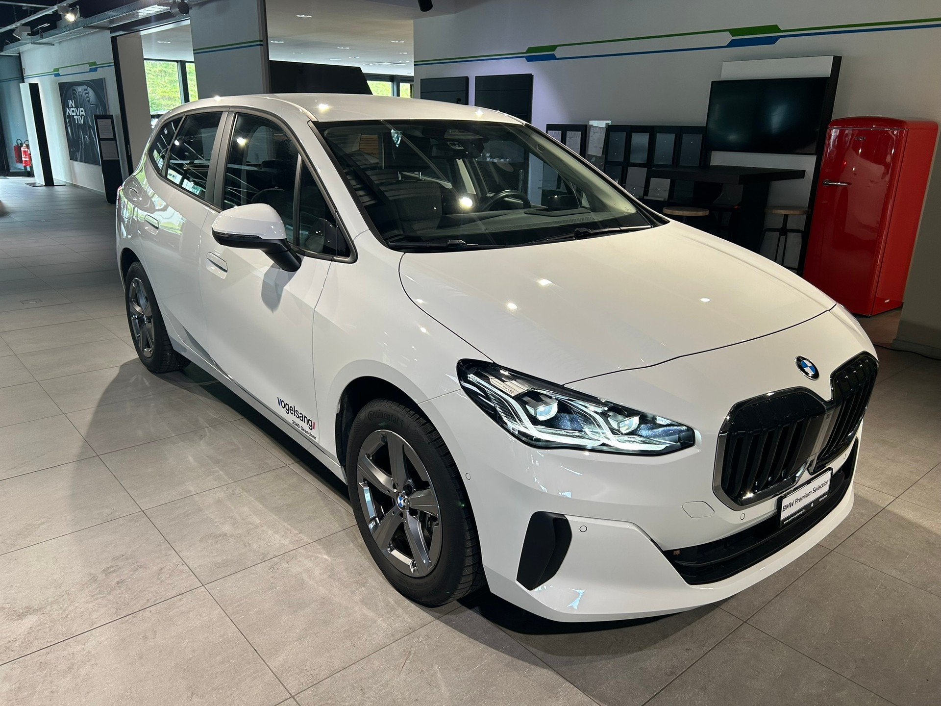 BMW 218d Active Tourer DKG-image-1