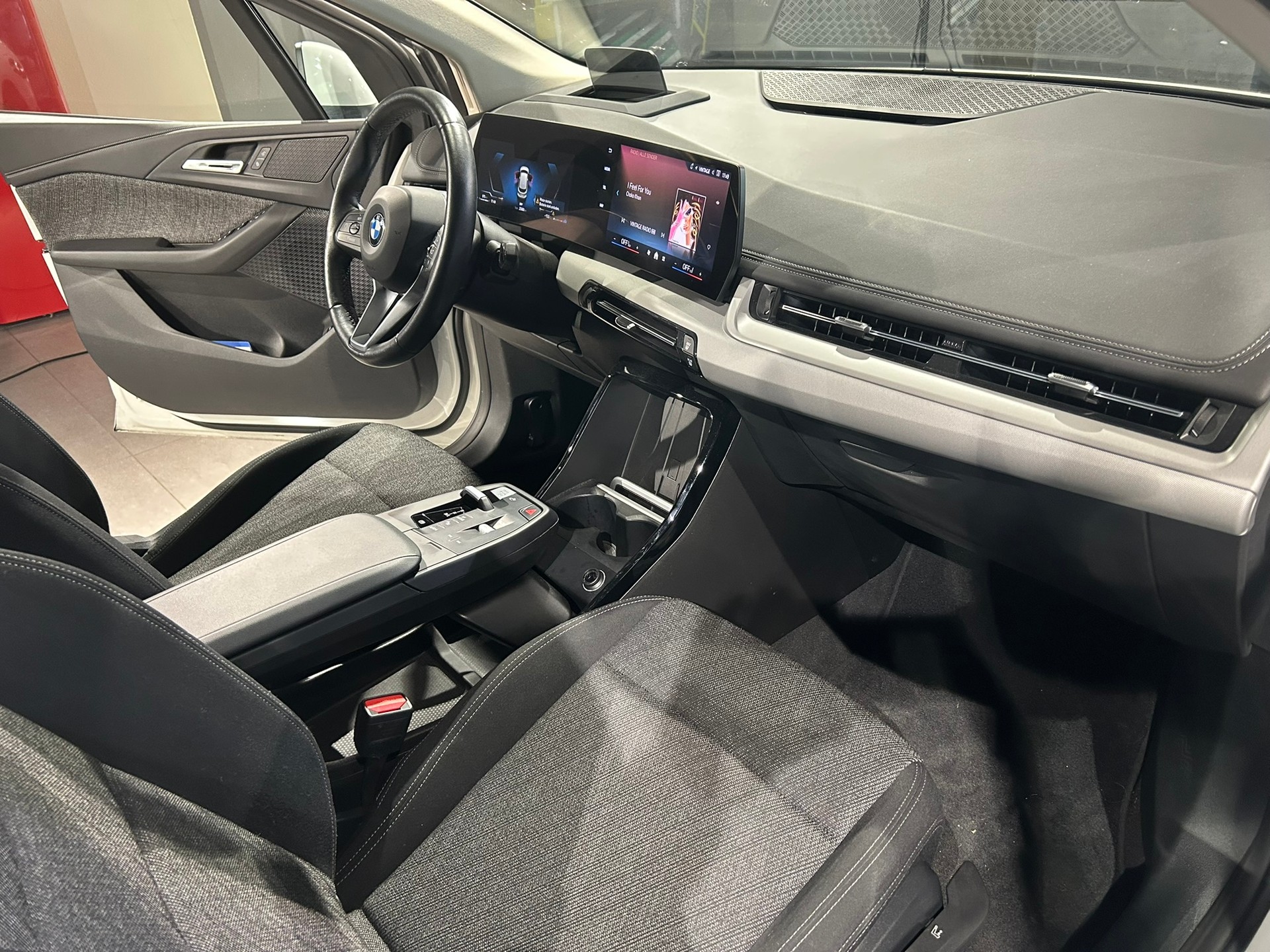 BMW 218d Active Tourer DKG-image-20