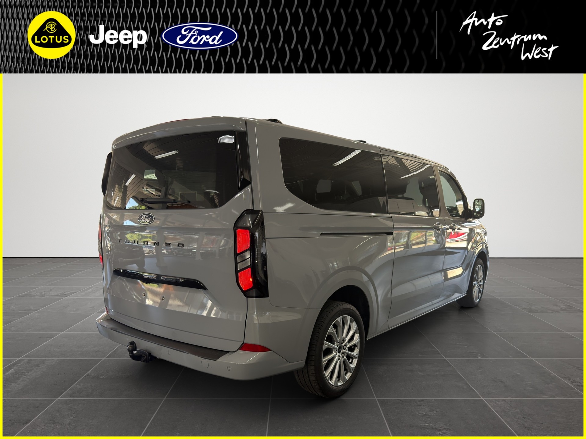 FORD Tourneo Bus 320 L2H1 Titanium Automat-image-4